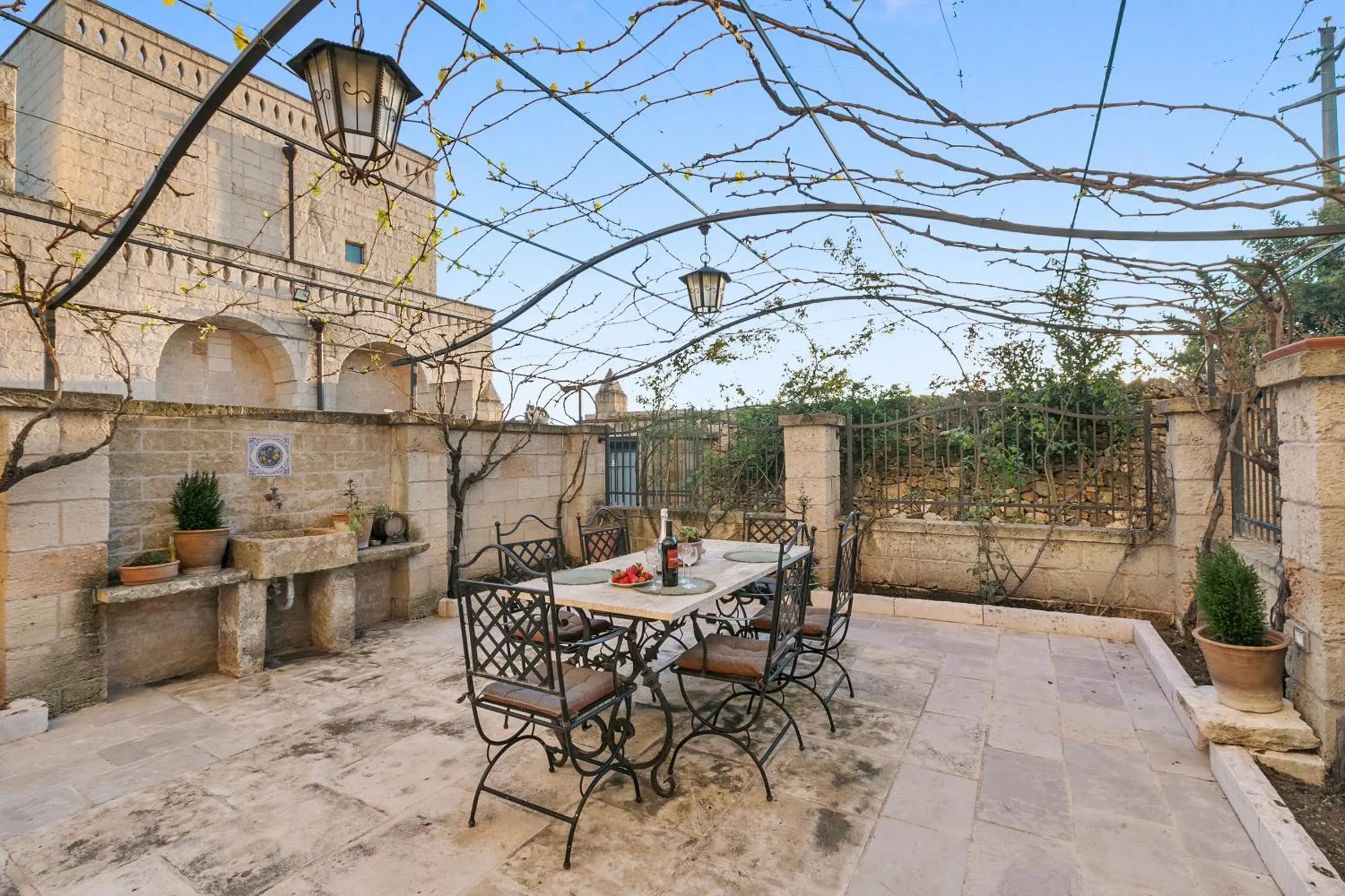 Triple Room in Masseria Antoglia Rooms Triple Room in Masseria Antoglia Rooms