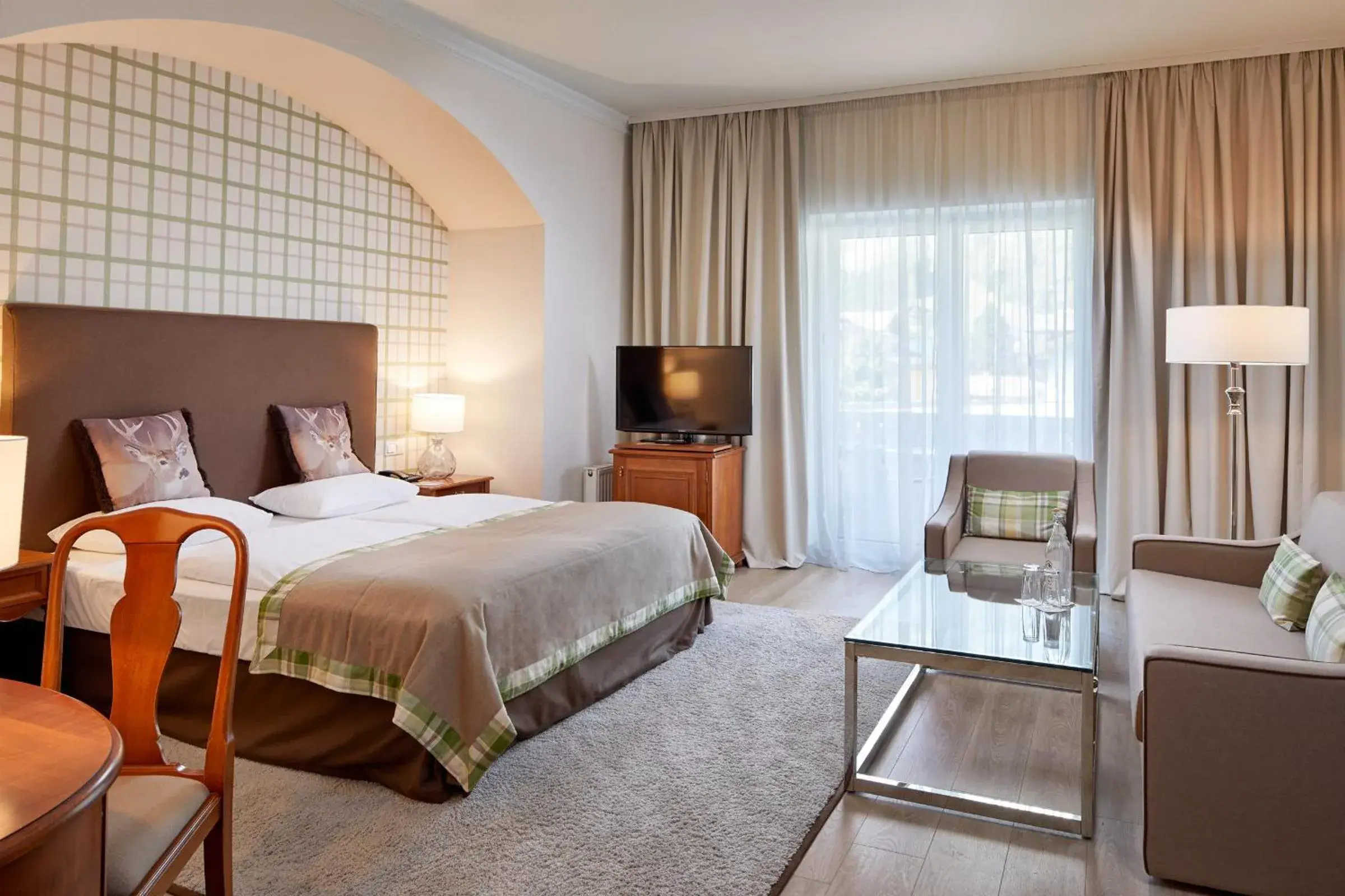 Deluxe Double Room with Balcony - single occupancy in Das Alpenhaus Gasteinertal Deluxe Double Room with Balcony - single occupancy in Das Alpenhaus Gasteinertal