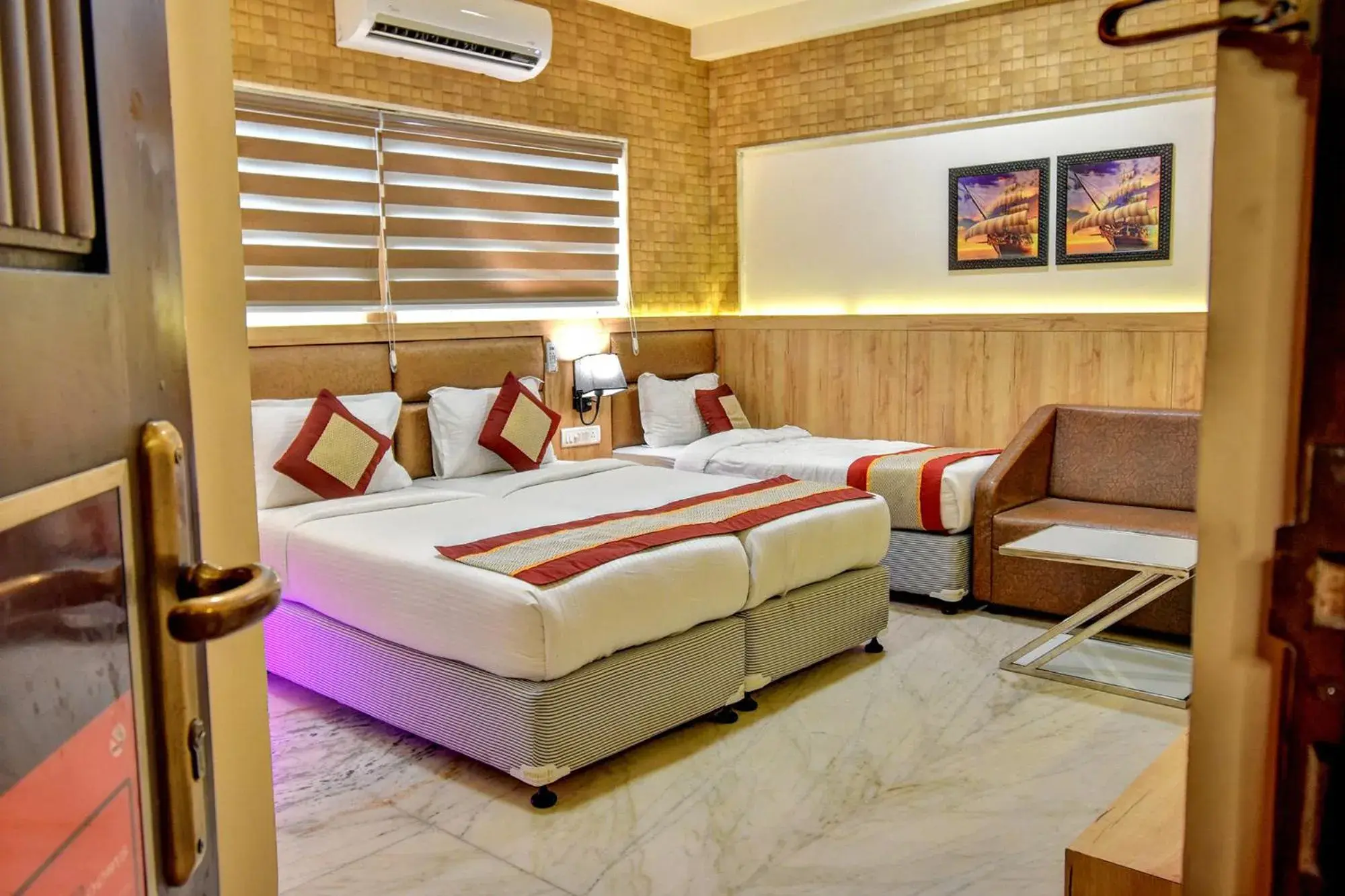 Superior Double Room - single occupancy in FabHotel Nestlay Rooms Airport - Nr Chennai International Airport Superior Double Room - single occupancy in FabHotel Nestlay Rooms Airport - Nr Chennai International Airport