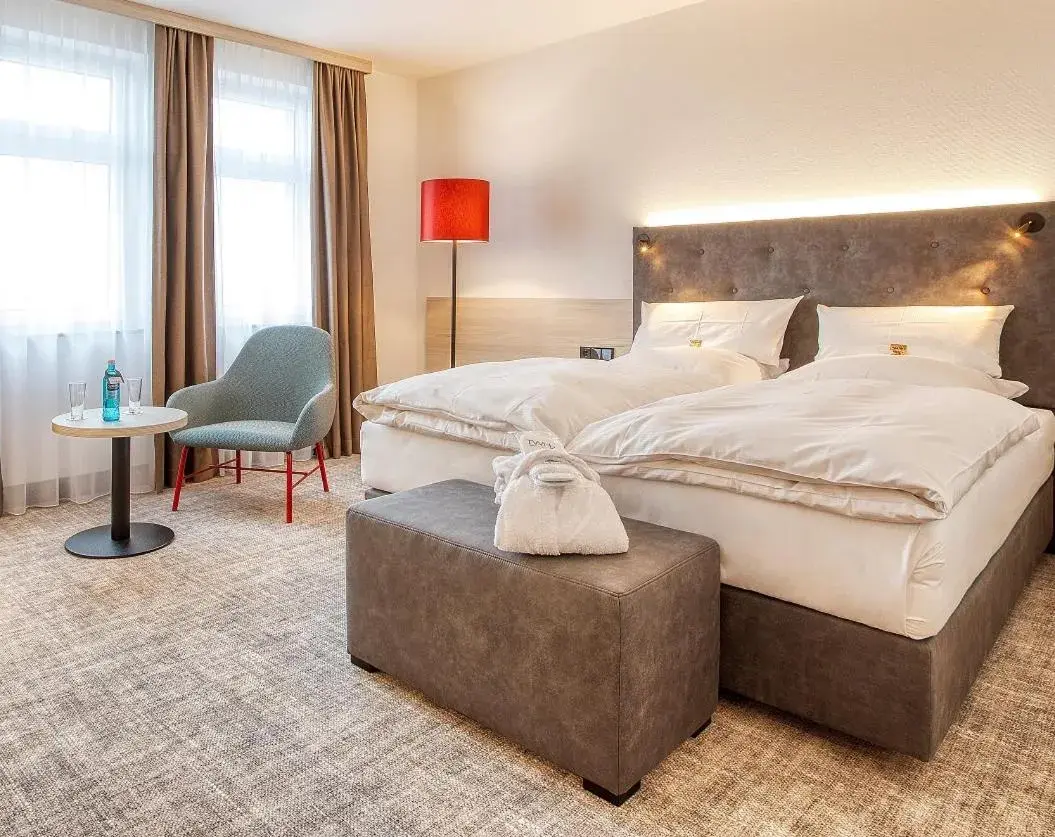 Superior double room with twin beds in Trans World Hotel Columbus Superior double room with twin beds in Trans World Hotel Columbus