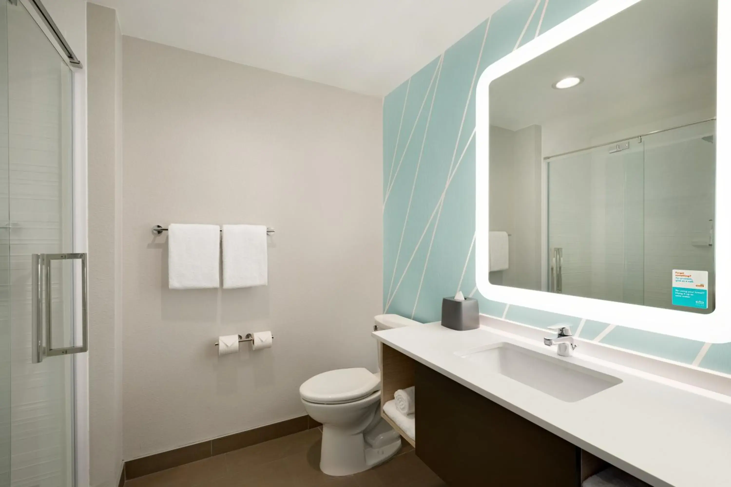 Standard King Room with Roll-In Shower - Mobility Access in avid hotel Lexington - Hamburg Area by IHG Standard King Room with Roll-In Shower - Mobility Access in avid hotel Lexington - Hamburg Area by IHG