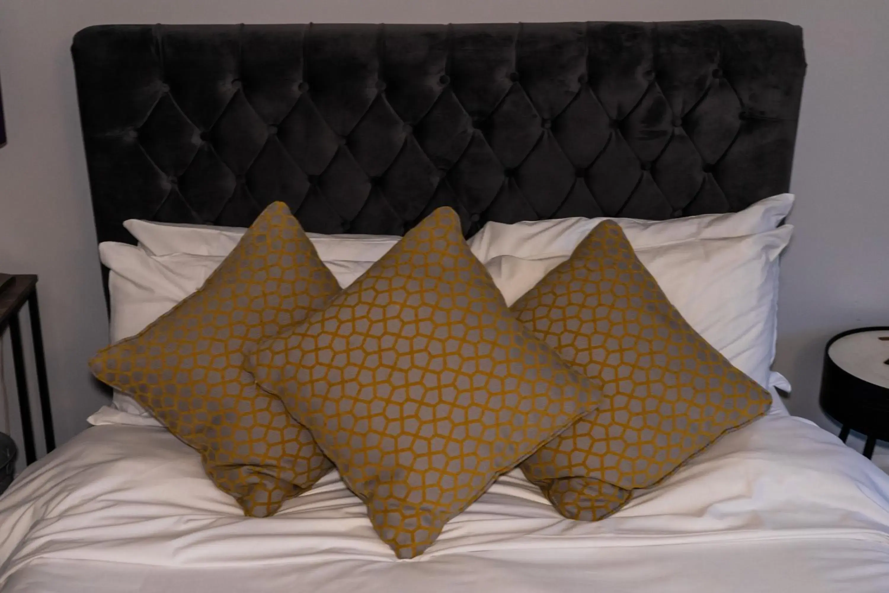 Double Room in The lodge at Carlton tavern free parking Double Room in The lodge at Carlton tavern free parking