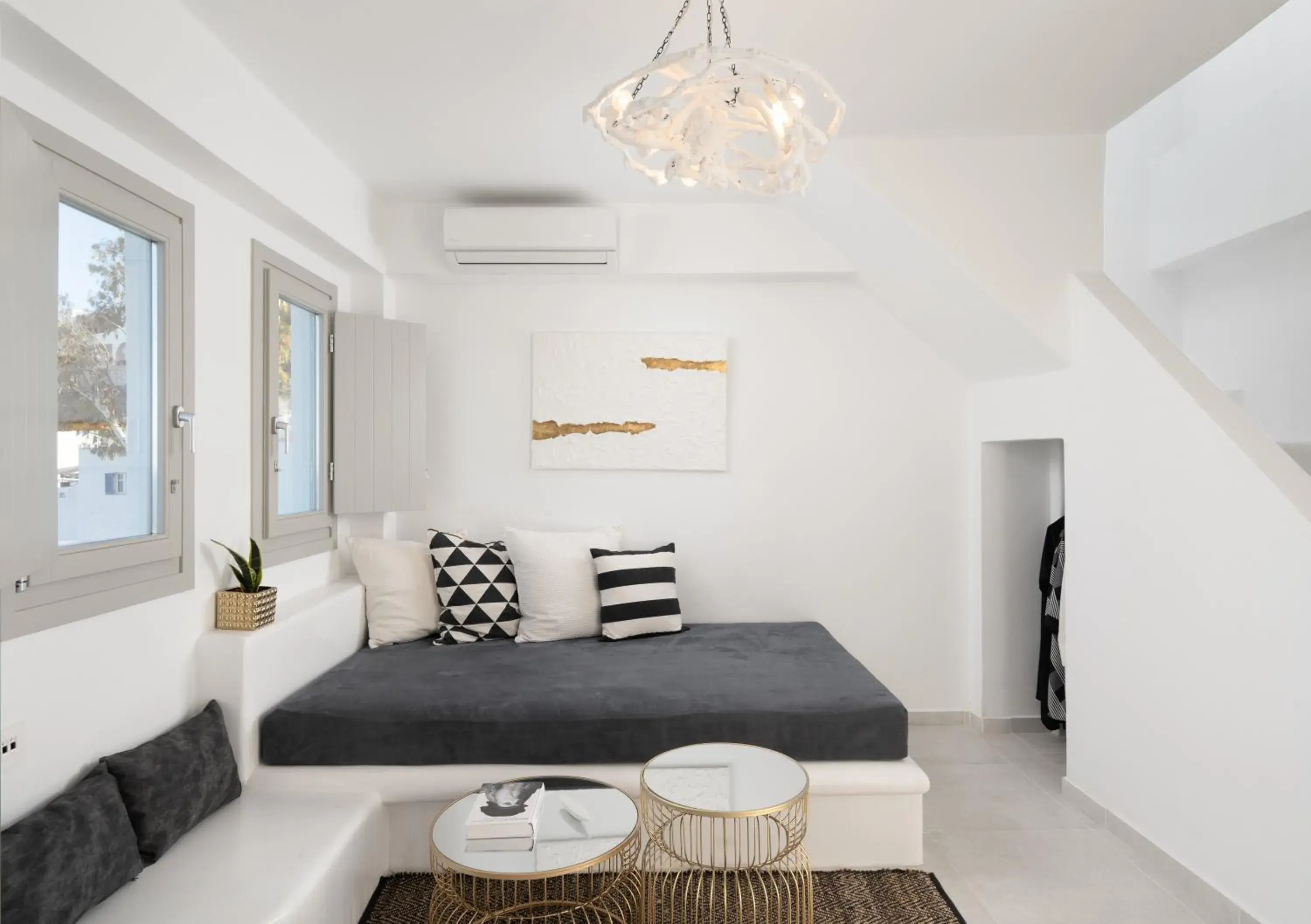 Deluxe Suite with Spa Bath in Canyon Santorini Deluxe Suite with Spa Bath in Canyon Santorini