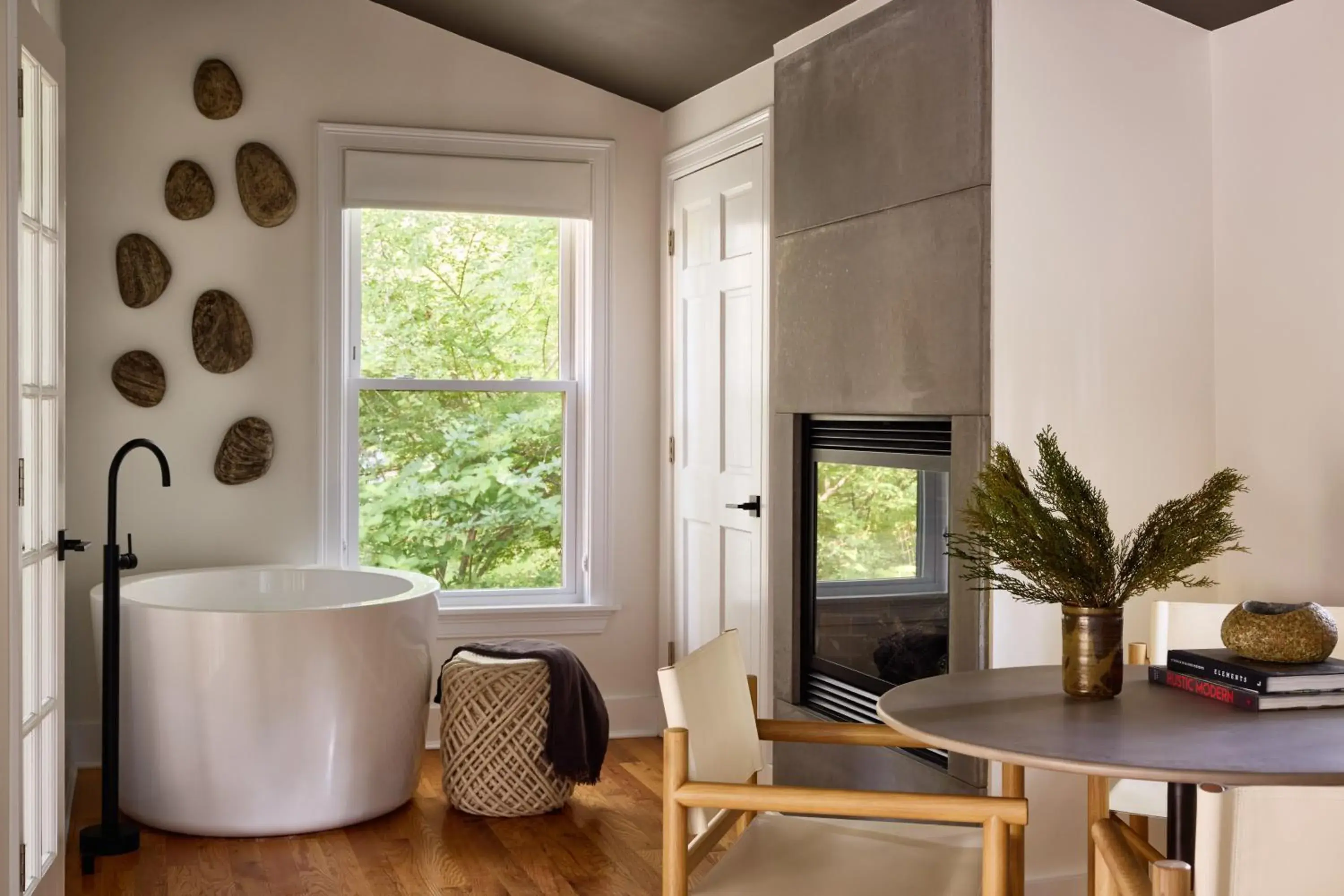 Premium Cabin Suite in AWOL Kennebunkport Premium Cabin Suite in AWOL Kennebunkport