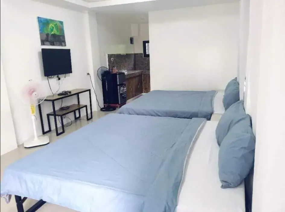 Deluxe Family Room in Purple Orchid Bed and Breakfast Deluxe Family Room in Purple Orchid Bed and Breakfast