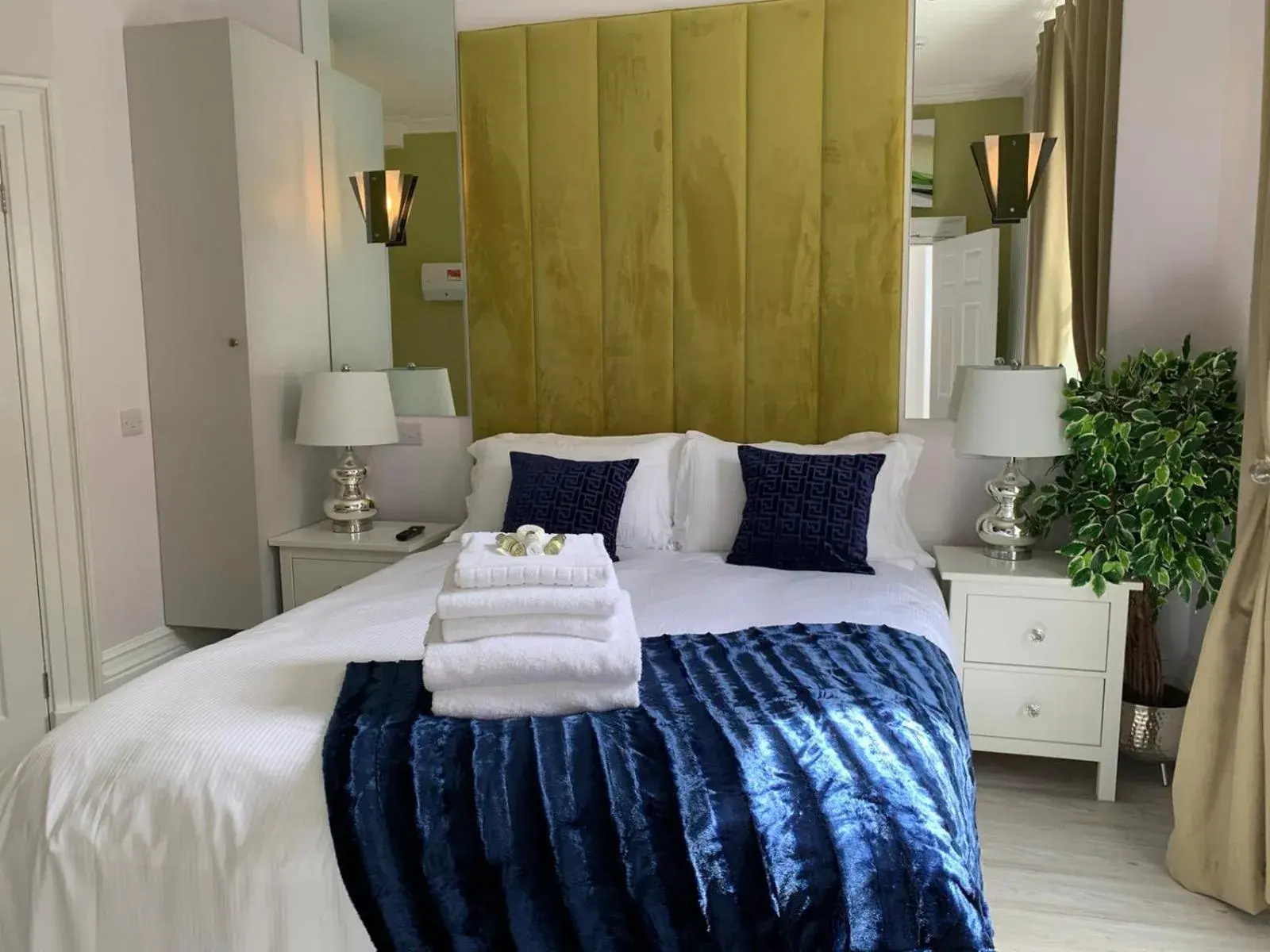 Deluxe Apartment in Winckley Square Residences Deluxe Apartment in Winckley Square Residences