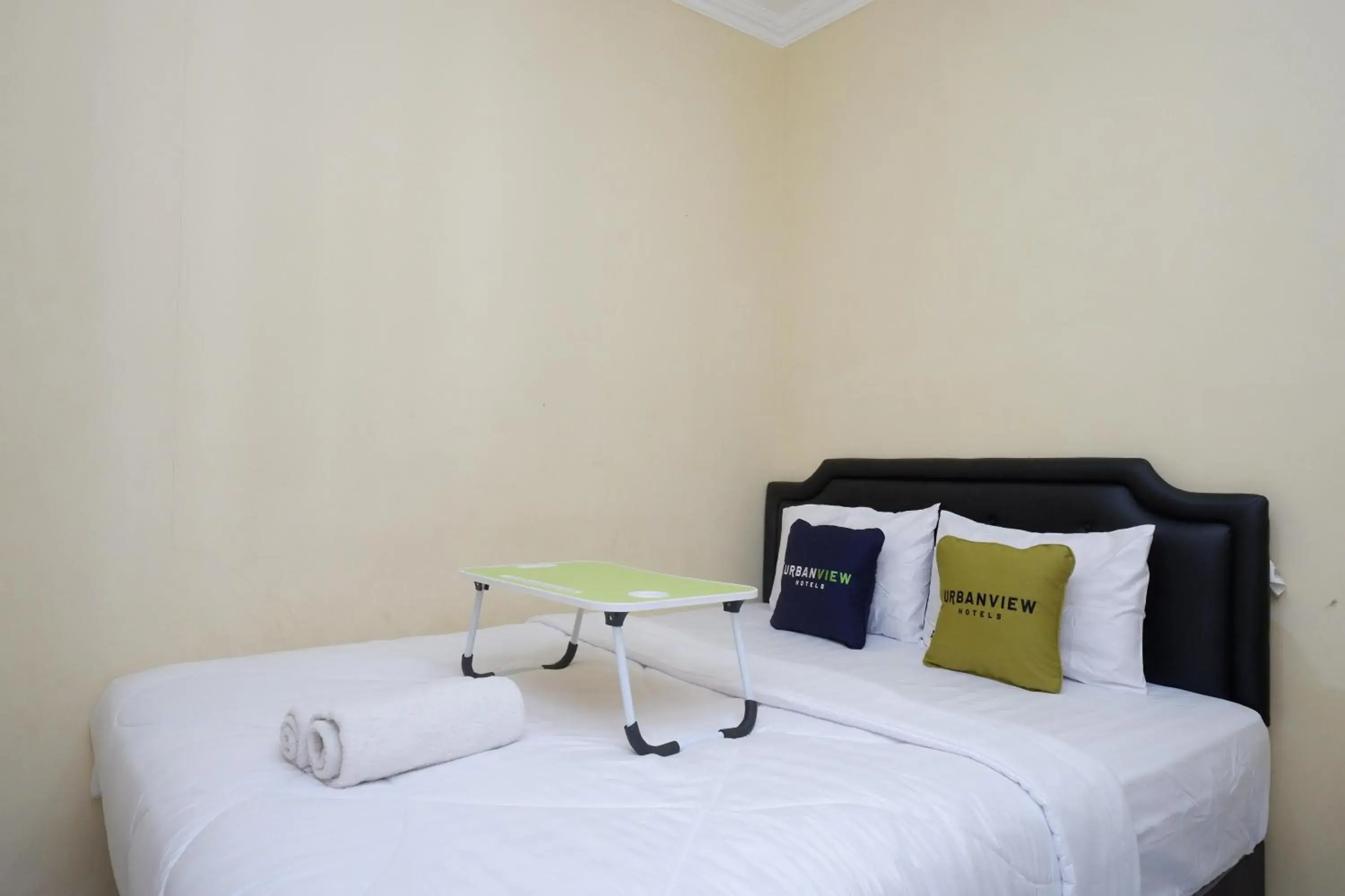Standard Double Room in Urbanview Hotel Jogja City Mall Standard Double Room in Urbanview Hotel Jogja City Mall