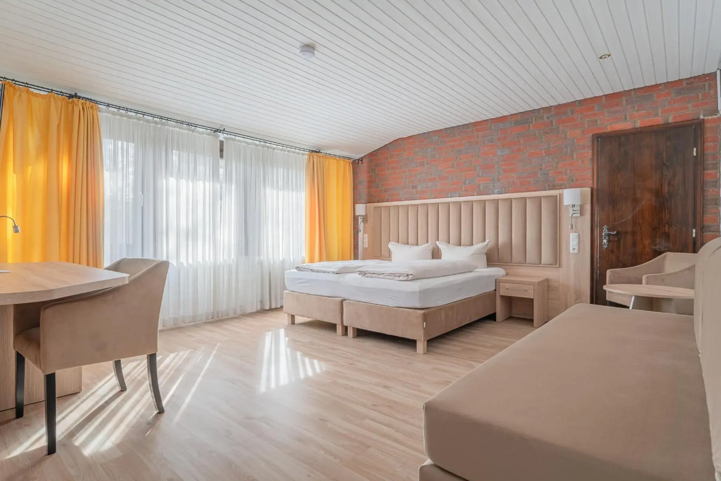 Triple Room with Balcony - single occupancy in Hotel Zur Heidschnucke - Spa & Nature Resort Triple Room with Balcony - single occupancy in Hotel Zur Heidschnucke - Spa & Nature Resort