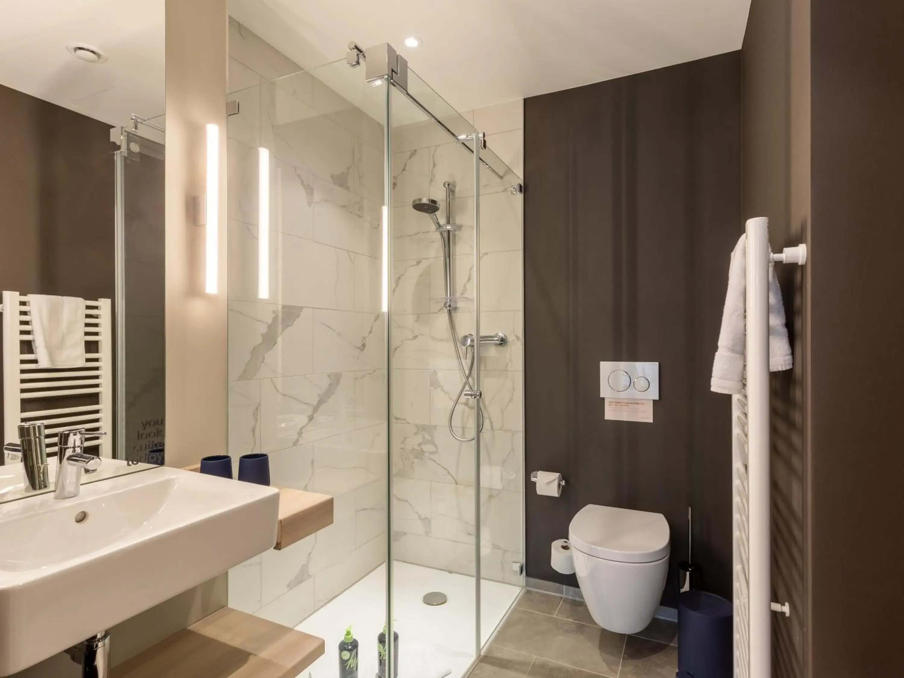 Single Suite in Limehome Düsseldorf Stresemannstraße - Digital Access Single Suite in Limehome Düsseldorf Stresemannstraße - Digital Access