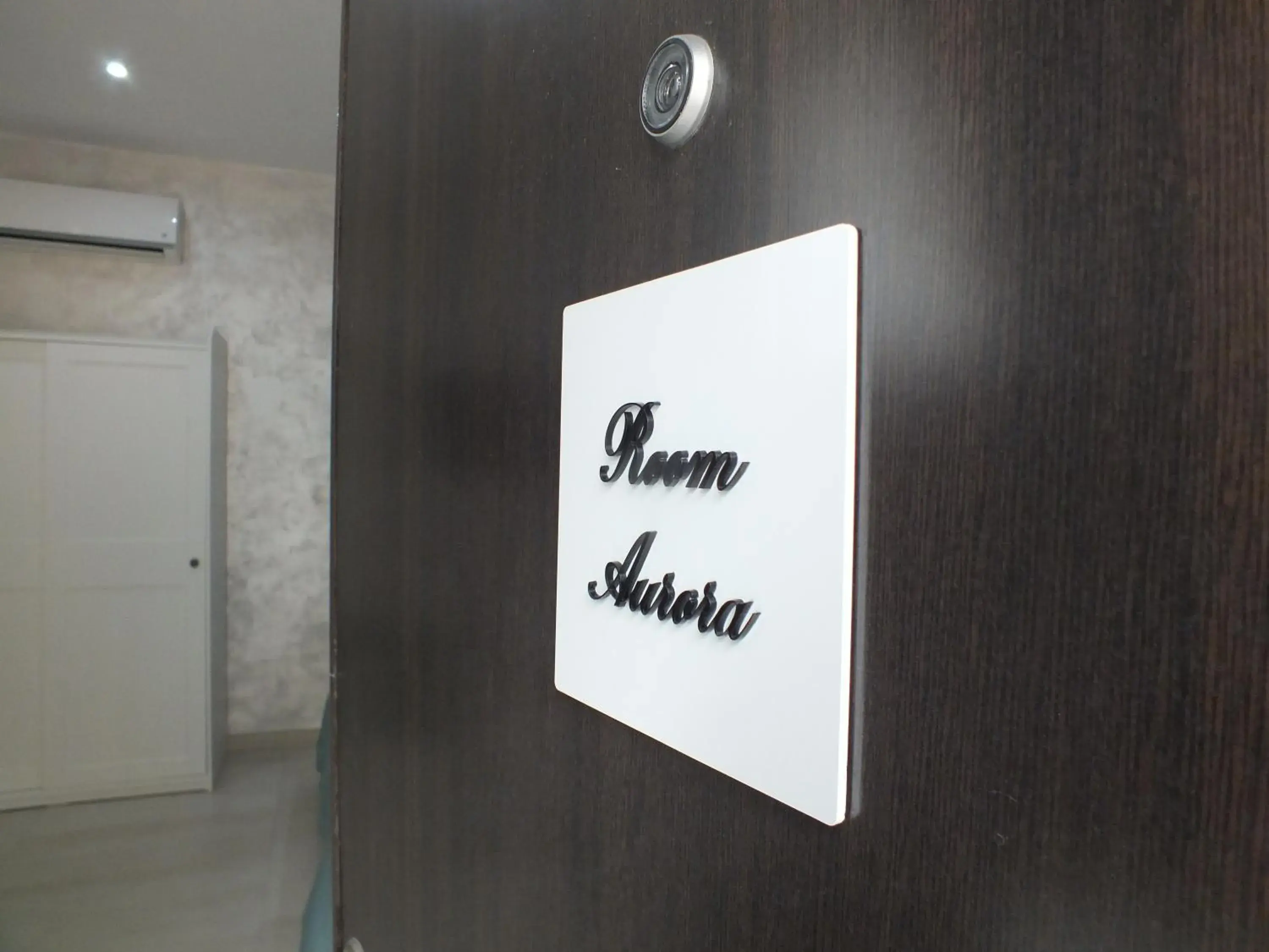 Queen Room - single occupancy in B&b Ilary Home Queen Room - single occupancy in B&b Ilary Home