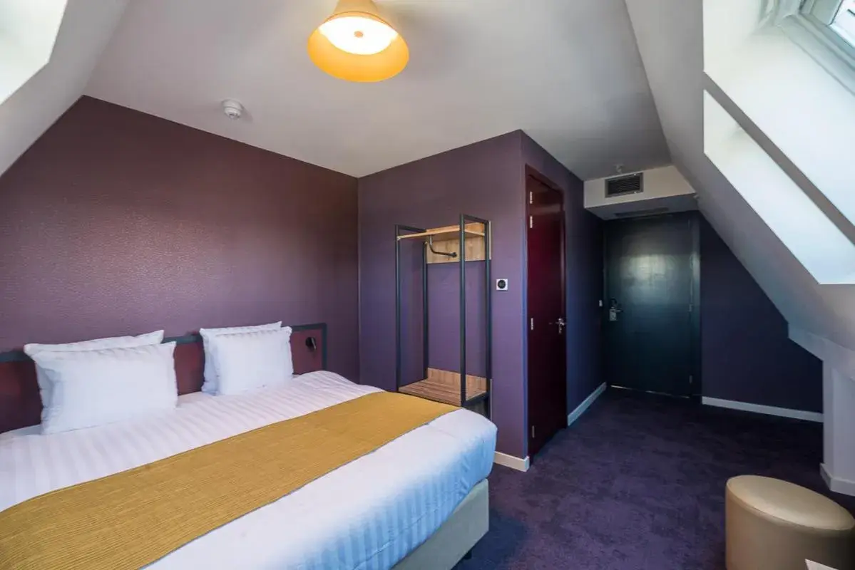 Deluxe King Room in FD Hotels Deluxe King Room in FD Hotels