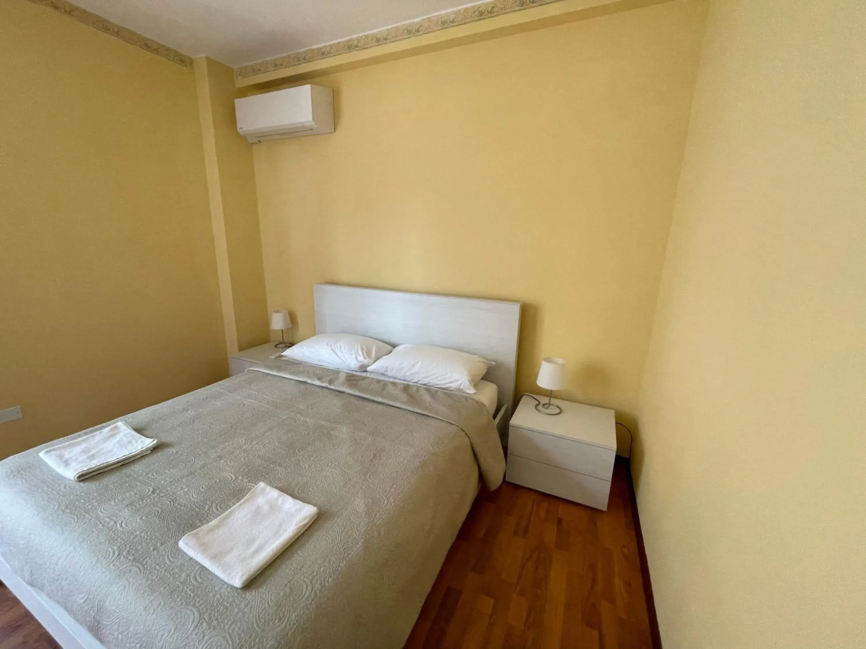 Triple Room with Private Bathroom in B&B Le Rose Triple Room with Private Bathroom in B&B Le Rose