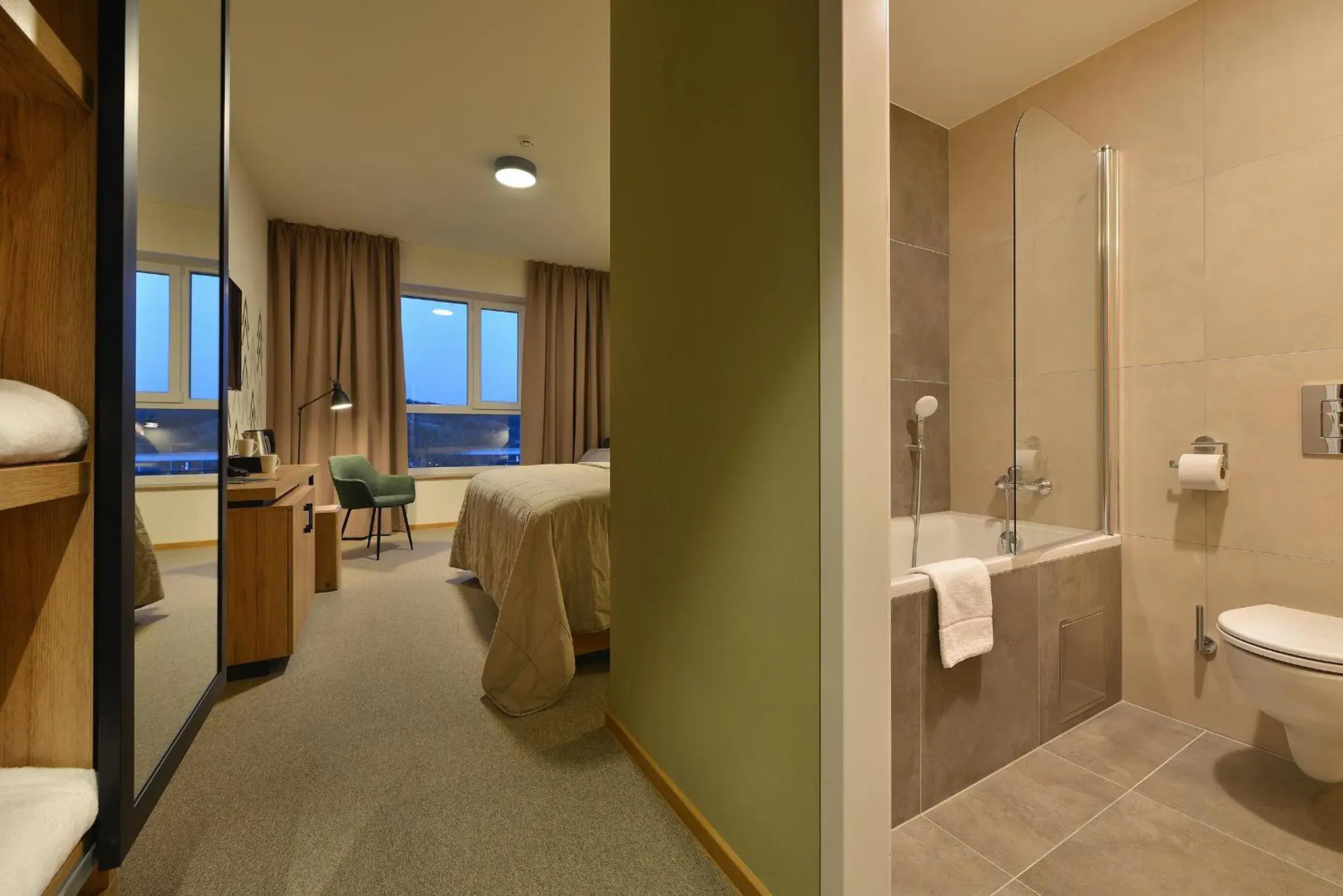 Deluxe Double Room with Lake View in Hotel Element Deluxe Double Room with Lake View in Hotel Element