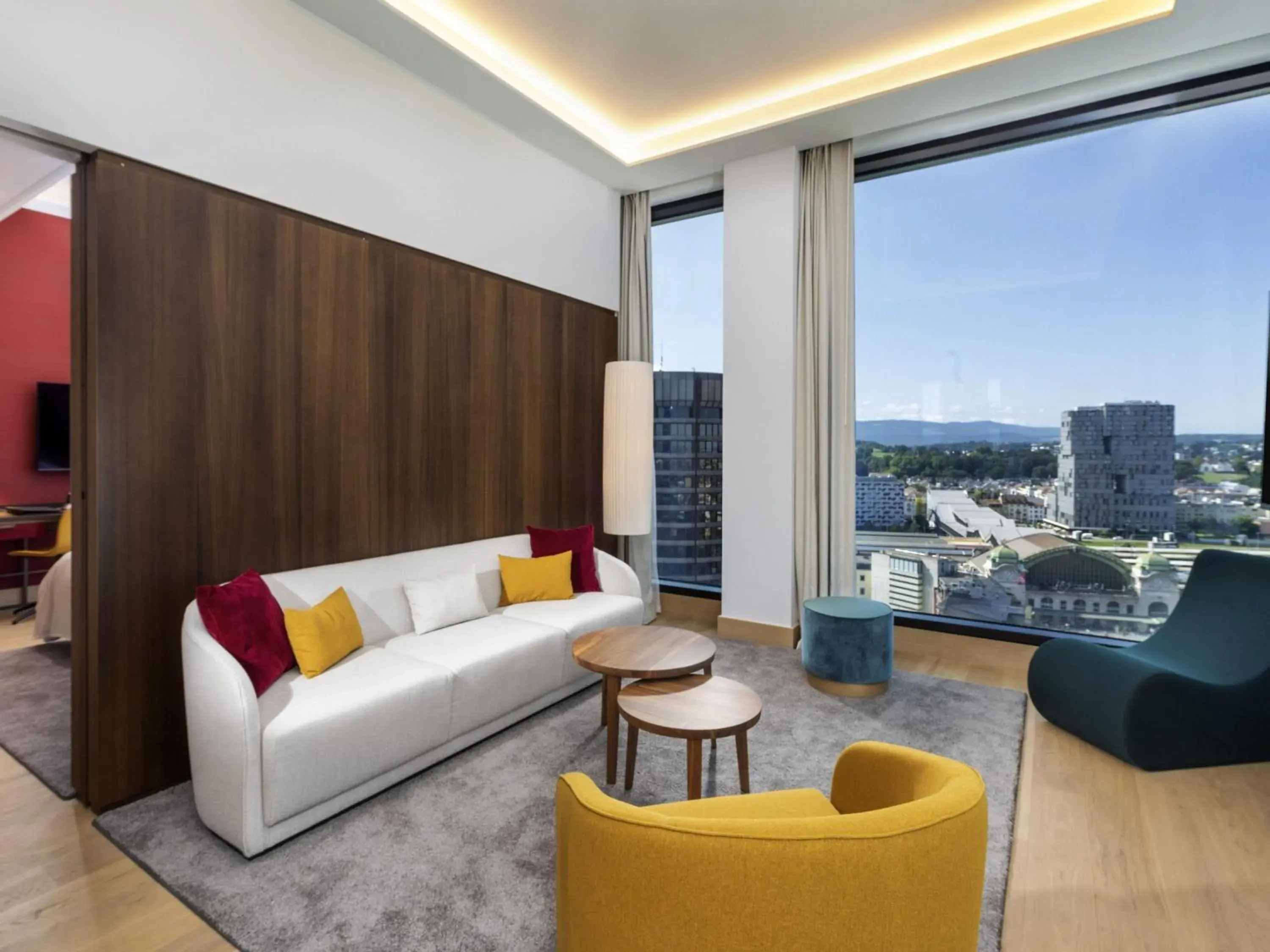 King Suite in Mövenpick Hotel Basel King Suite in Mövenpick Hotel Basel