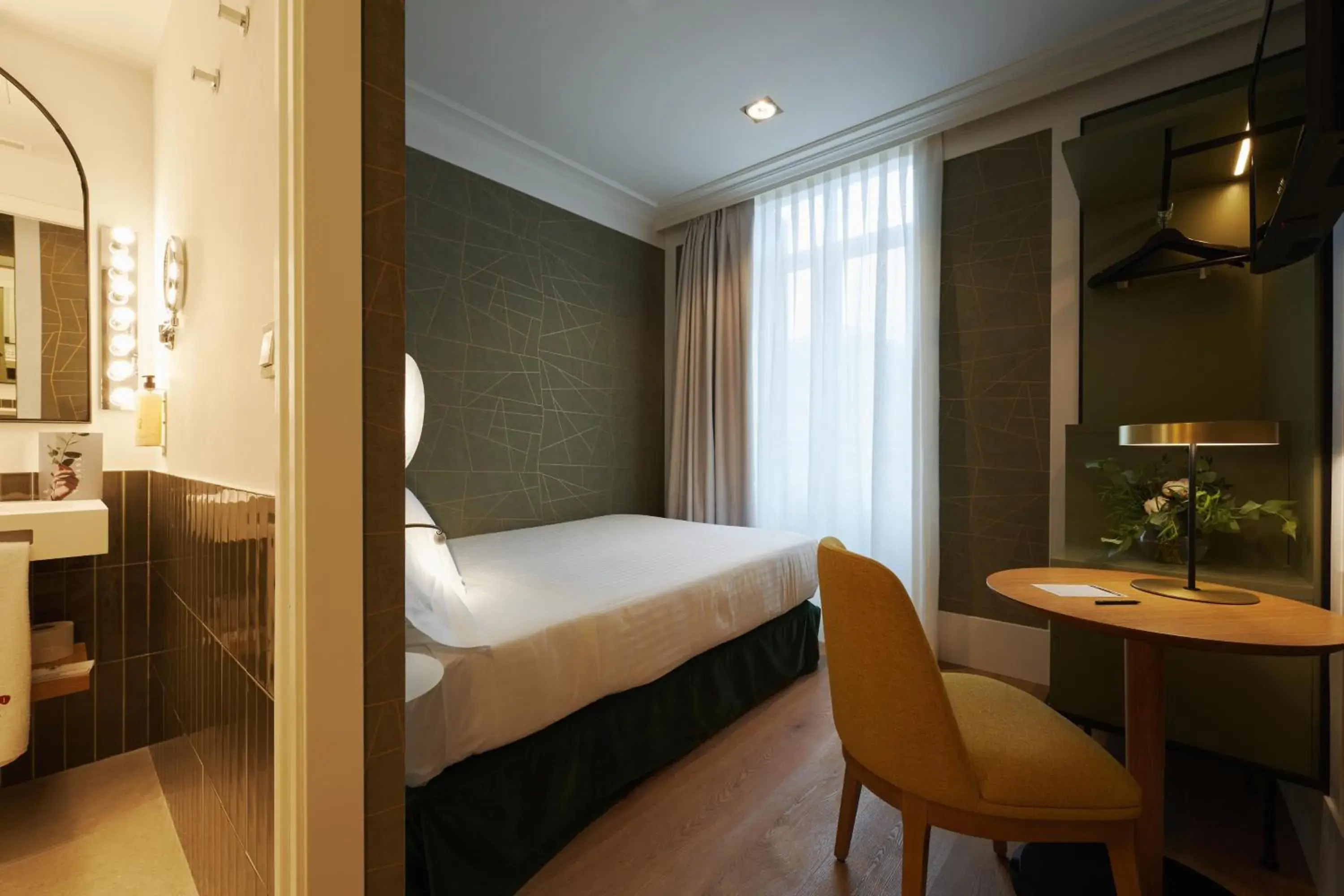 Economy Single Room in Intelier Villa Katalina Economy Single Room in Intelier Villa Katalina