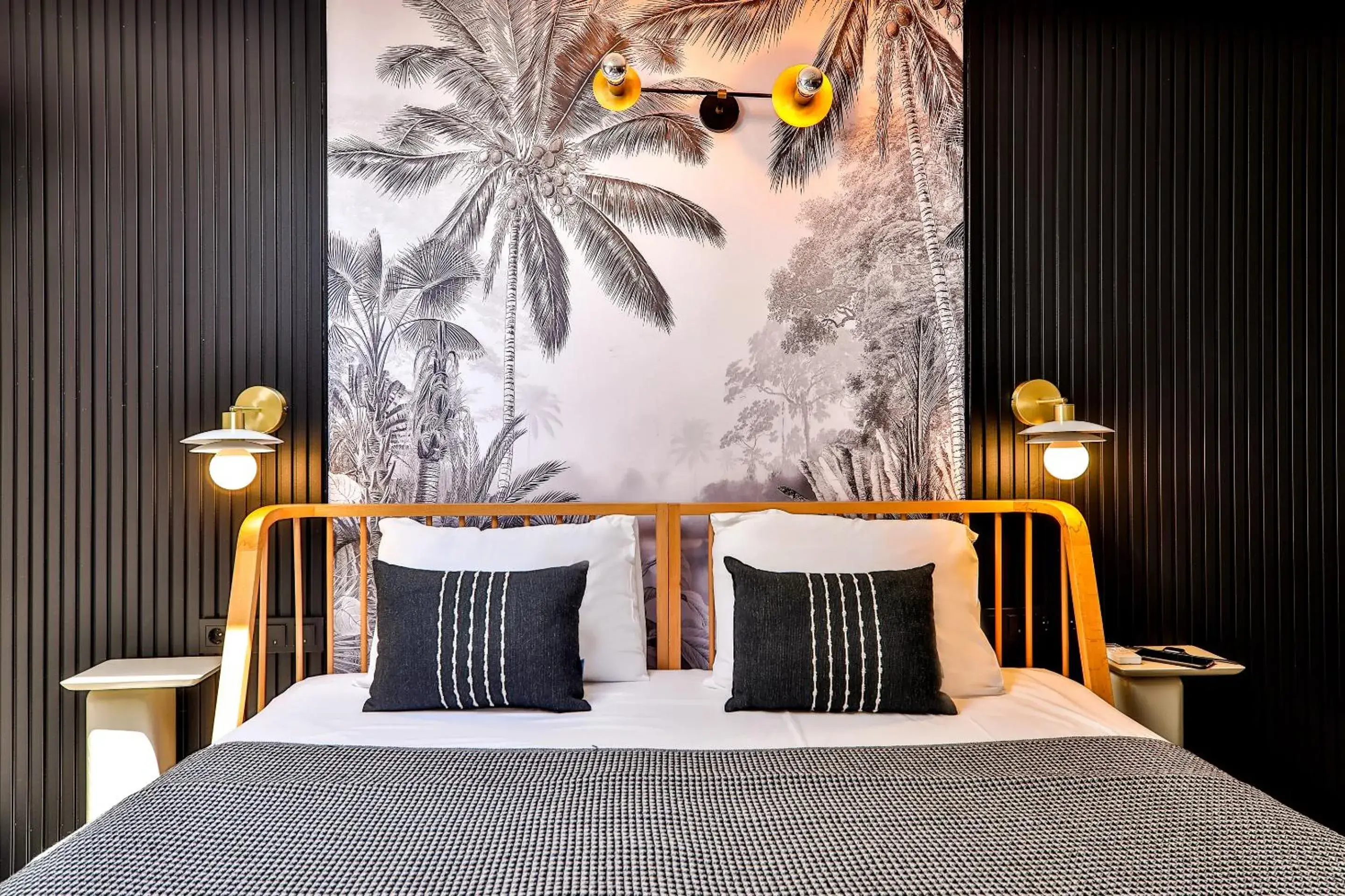 Budget Triple Room in Luff Suites Budget Triple Room in Luff Suites