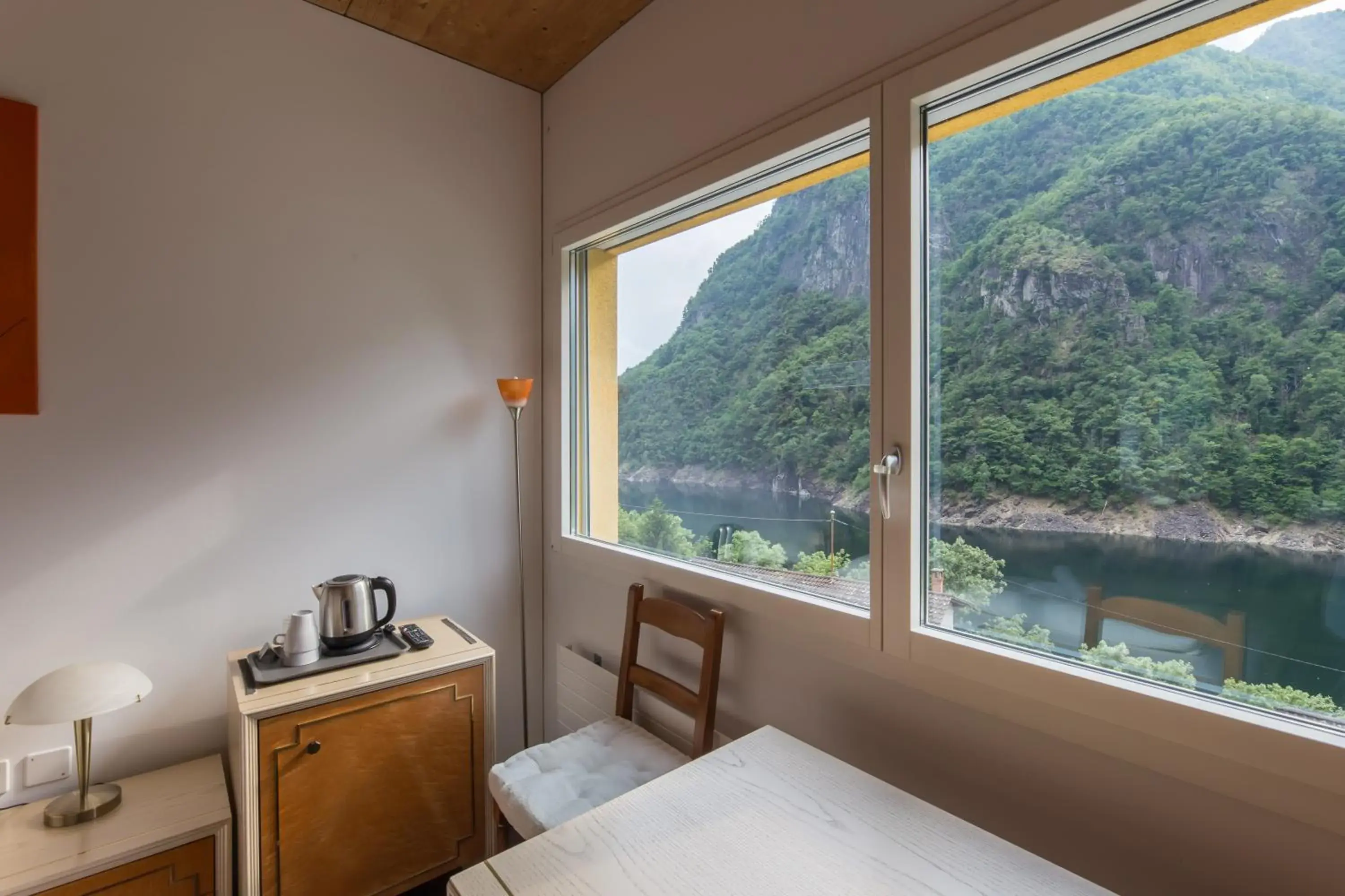 Standard Double Room in Hotel Pizzo Vogorno Standard Double Room in Hotel Pizzo Vogorno