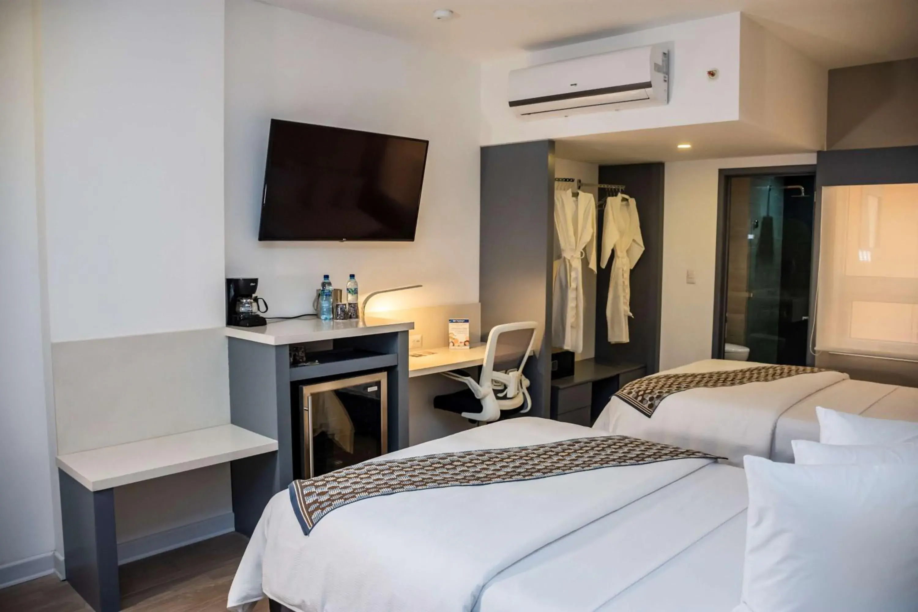 Superior Double Room with Two Double Beds in Best Western Plus Hotel Stofella Superior Double Room with Two Double Beds in Best Western Plus Hotel Stofella