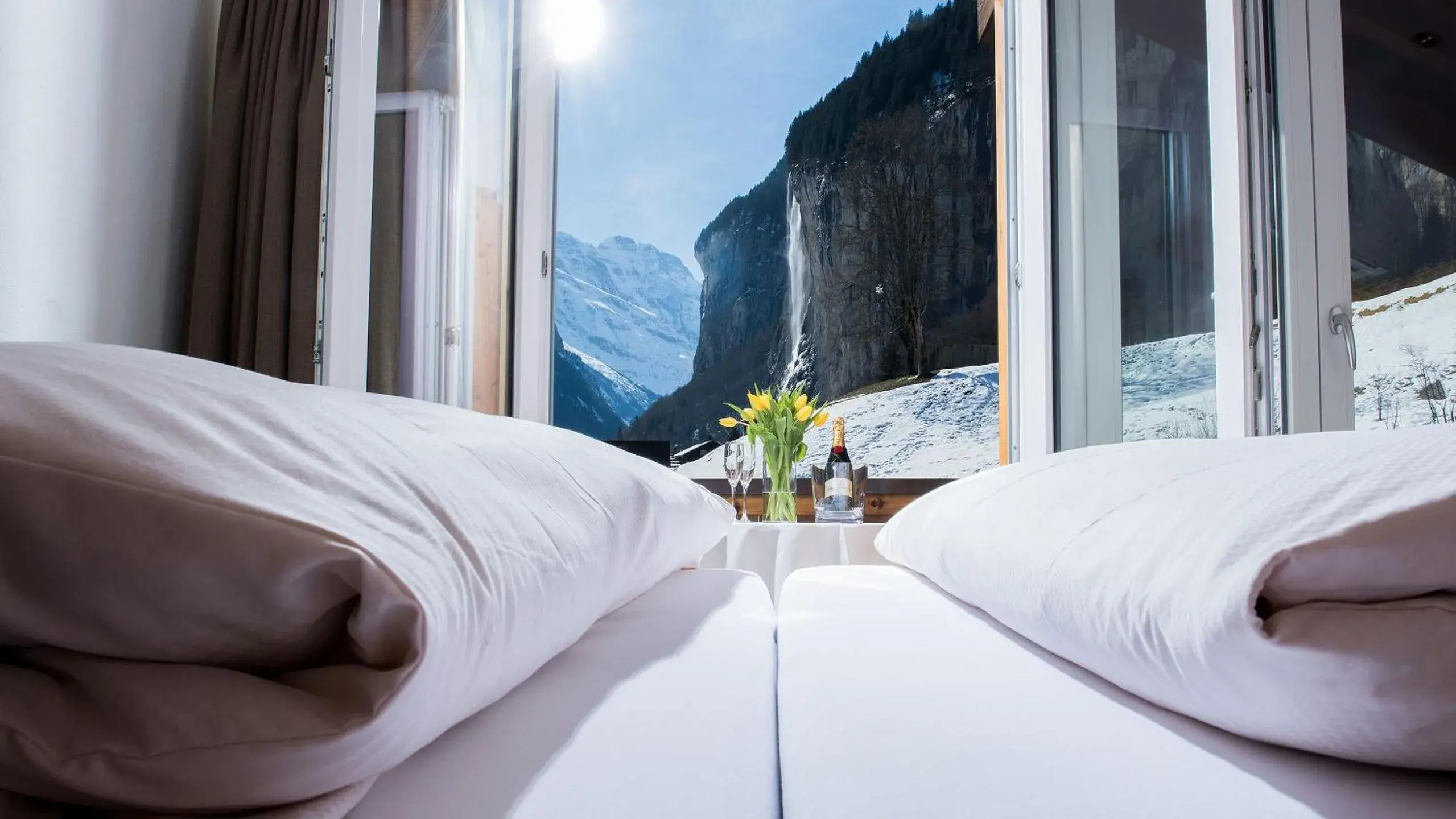 Deluxe Double Room with Balcony in Hotel Silberhorn Deluxe Double Room with Balcony in Hotel Silberhorn