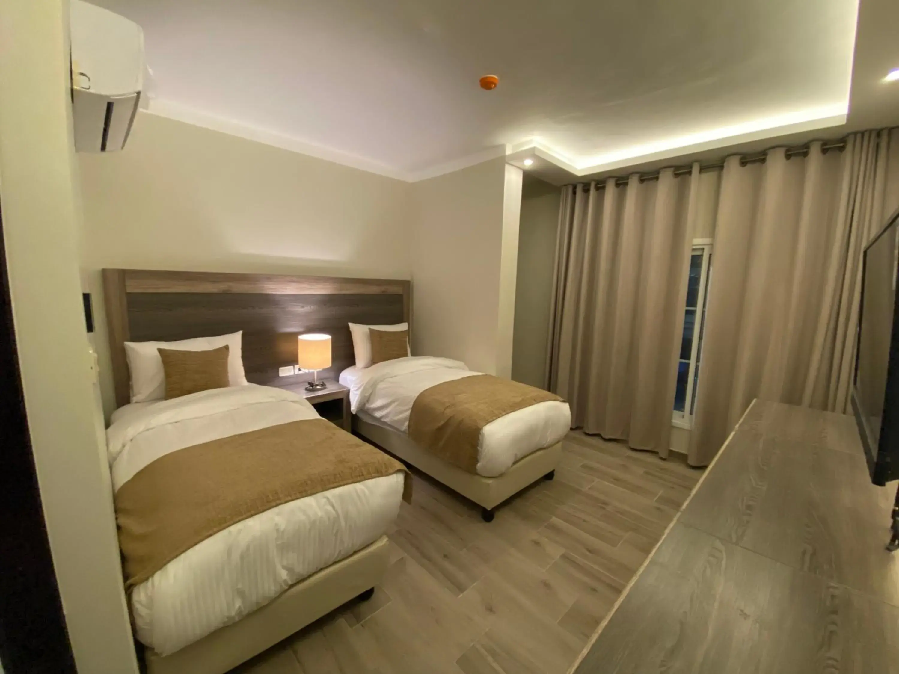 Deluxe Twin Room in Moses Residence Deluxe Twin Room in Moses Residence