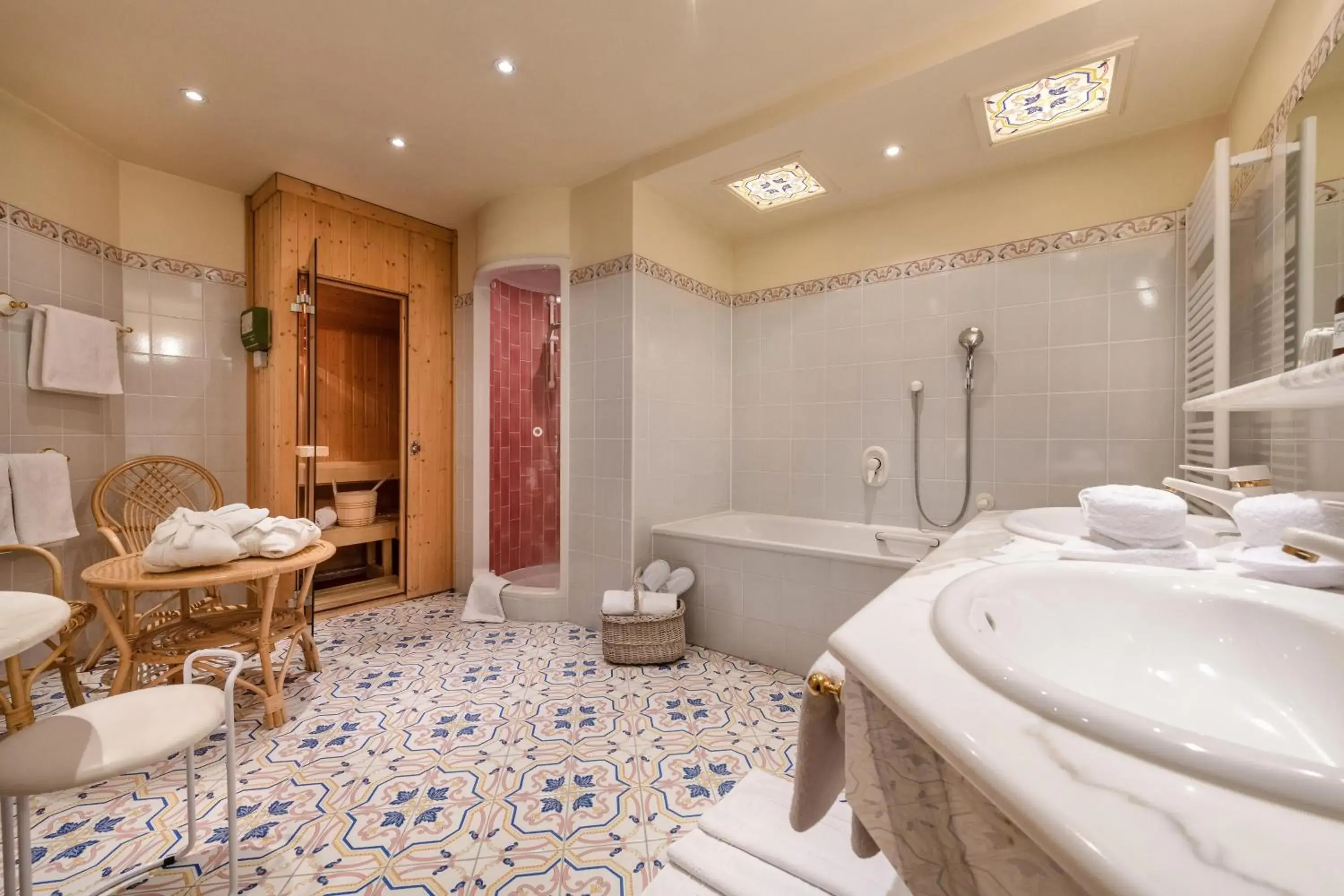 Luxury Suite in Hotel St. Oswald Luxury Suite in Hotel St. Oswald