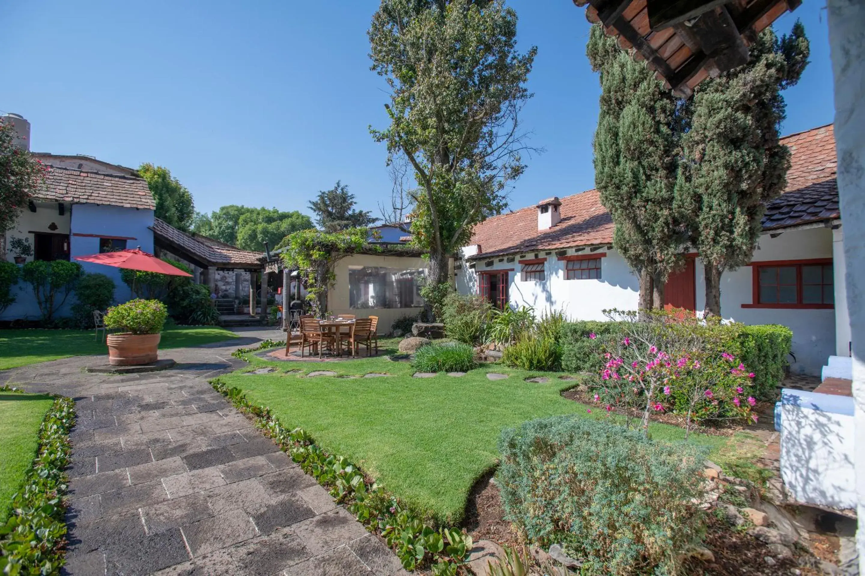 King Room with Private Bathroom in La Casa Azul Huasca & Restaurante La Terraza King Room with Private Bathroom in La Casa Azul Huasca & Restaurante La Terraza