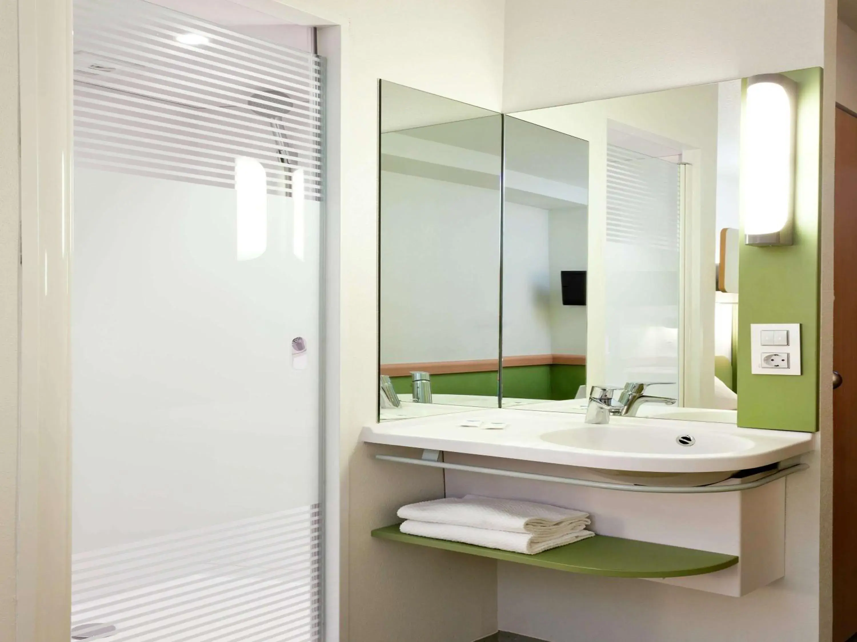 Double Room with Single Bed in Ibis Budget Málaga Centro Double Room with Single Bed in Ibis Budget Málaga Centro