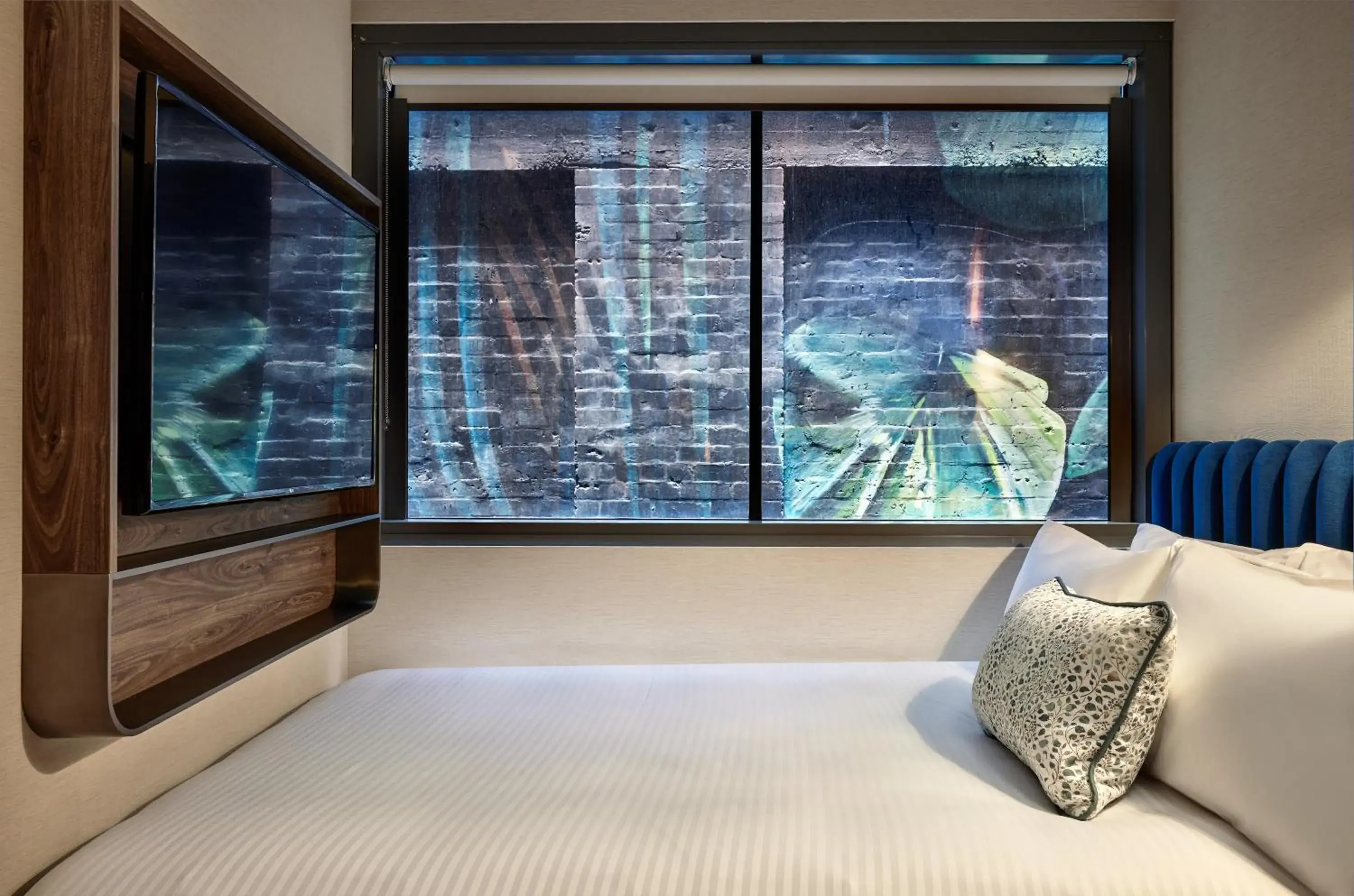 Small Queen Room with Mural View - Non-Smoking in Aiden by Best Western Darling Harbour Small Queen Room with Mural View - Non-Smoking in Aiden by Best Western Darling Harbour