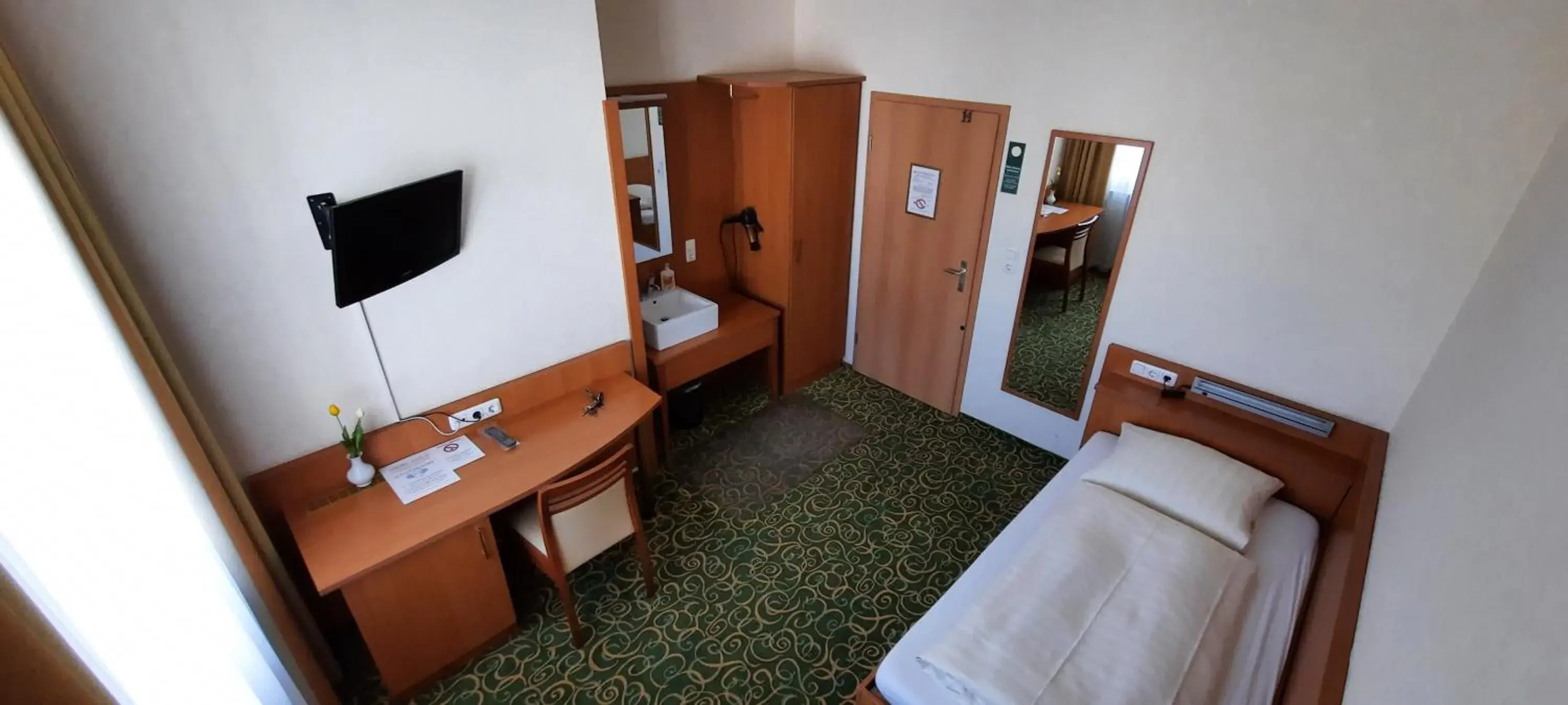 Single Room in RUTHMANN-Rheinblick GARNI Single Room in RUTHMANN-Rheinblick GARNI