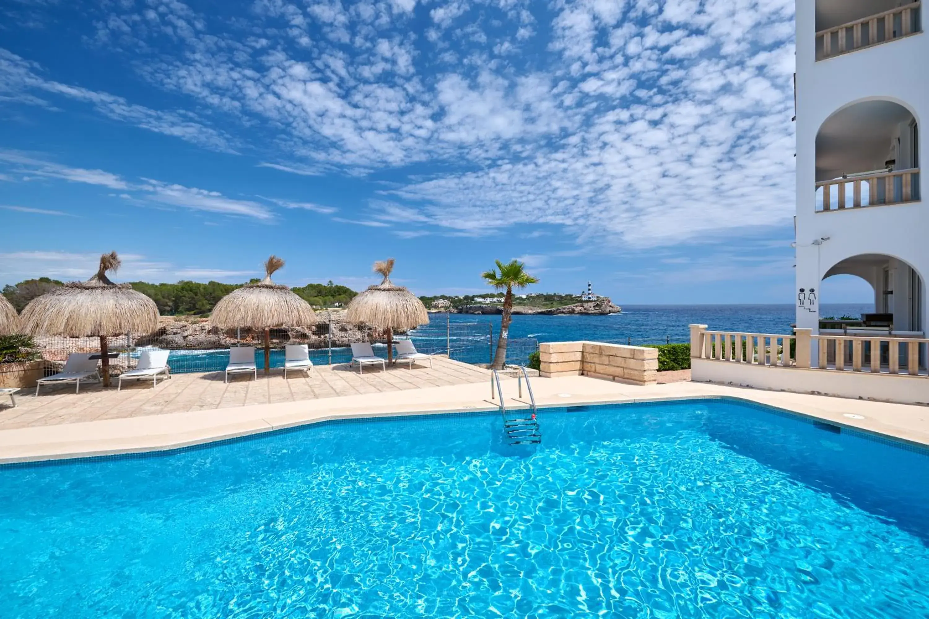 One-Bedroom Apartment with Sea View - single occupancy in Orange Colom - Seaside Apartments One-Bedroom Apartment with Sea View - single occupancy in Orange Colom - Seaside Apartments