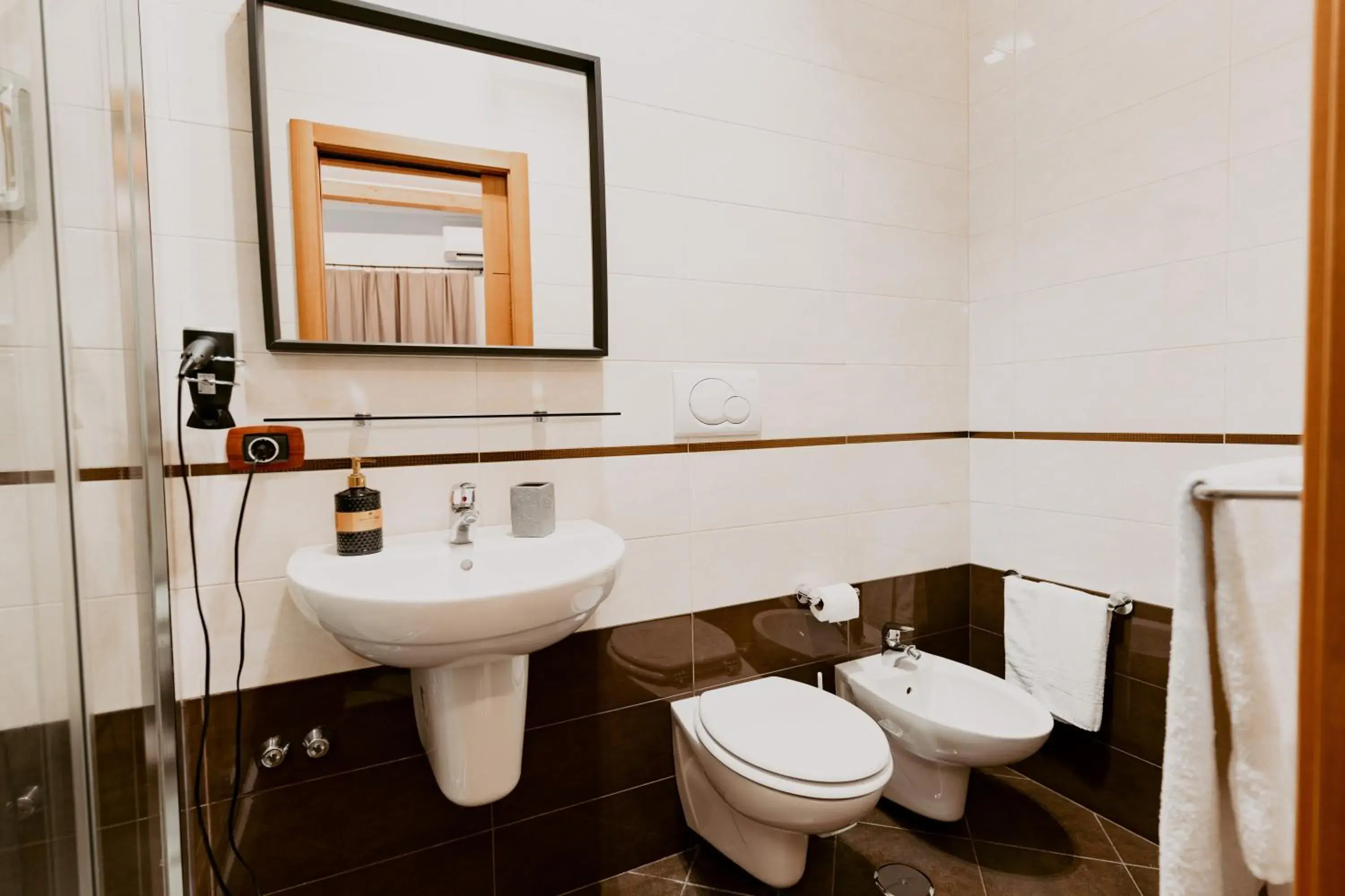 Deluxe Double Room with Extra Bed in Dimora L'Etual Deluxe Double Room with Extra Bed in Dimora L'Etual