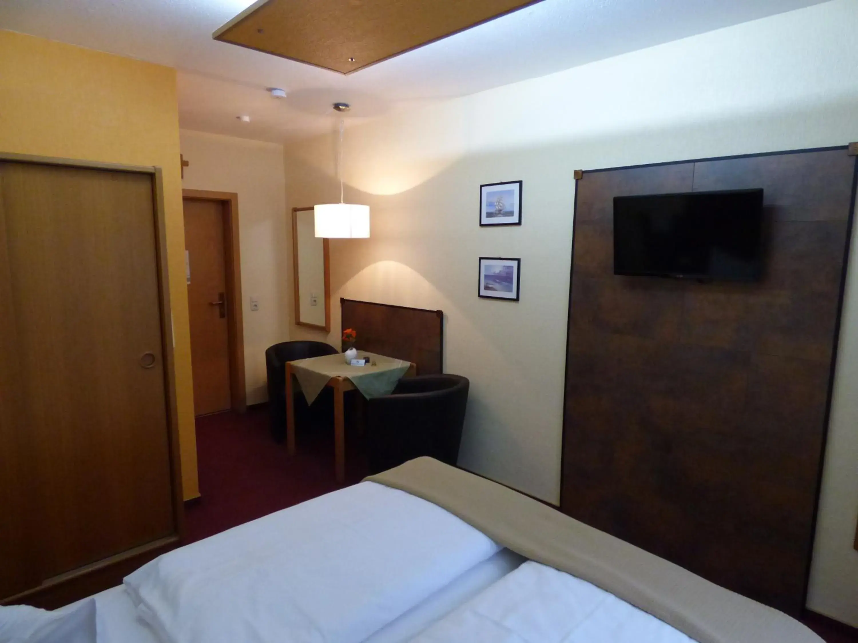 Single Room in Hotel Nußknacker Single Room in Hotel Nußknacker