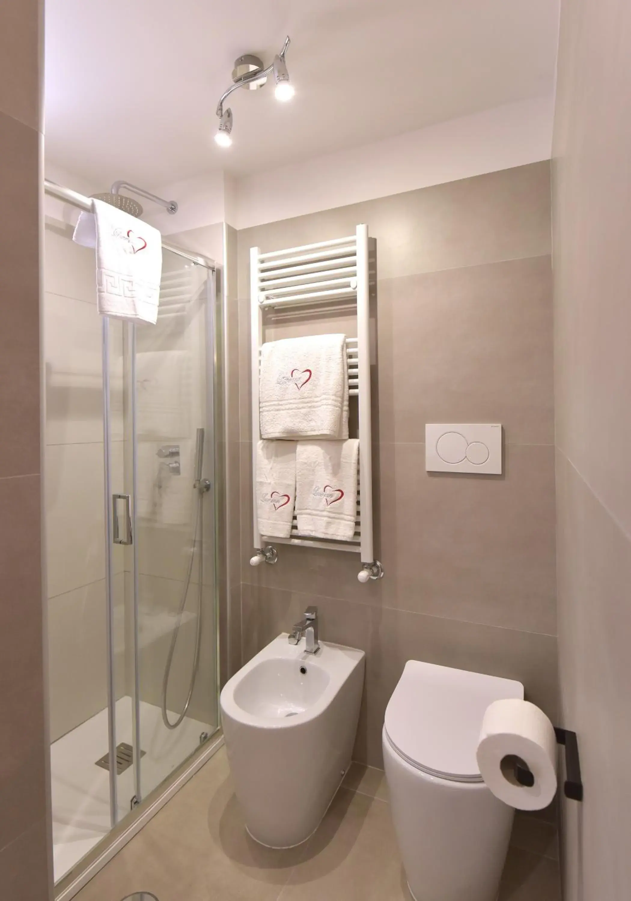 Superior Double Room in Love inn Superior Double Room in Love inn