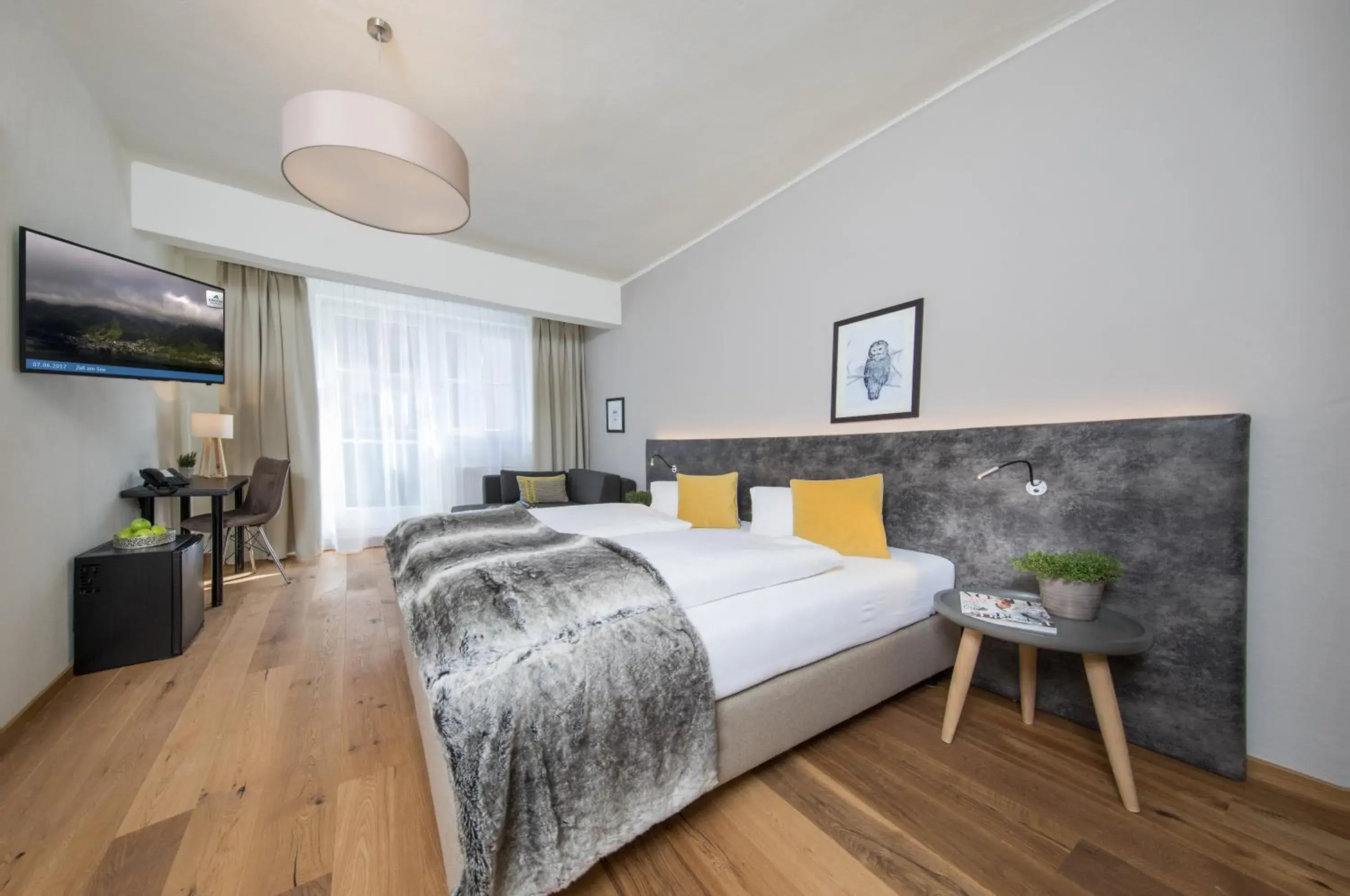 Design Double Room with Balcony in HEITZMANN - Hotel & Rooftop Design Double Room with Balcony in HEITZMANN - Hotel & Rooftop