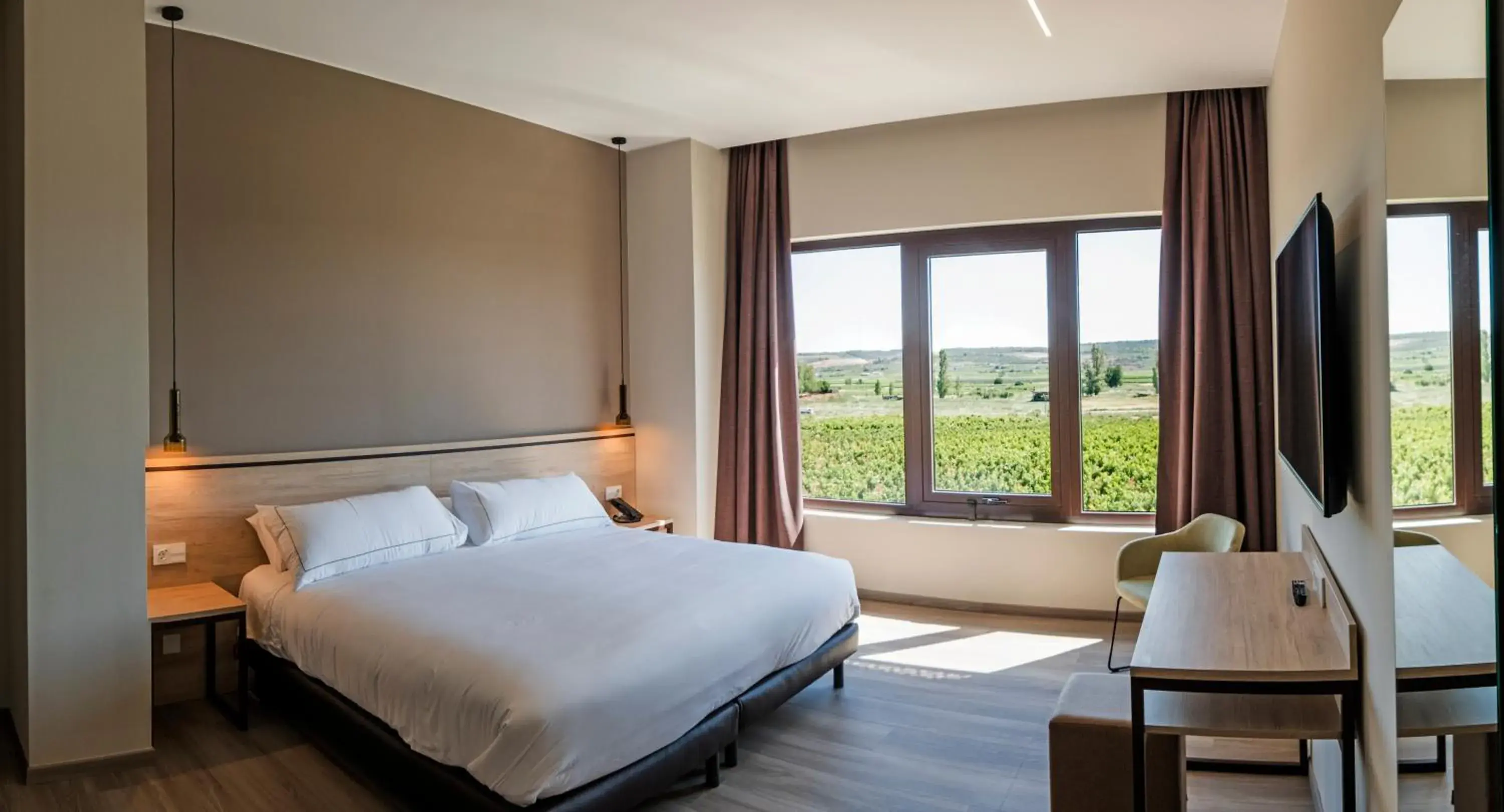 Superior Twin Room in Hotel Bodega FyA - GRUPO PIÉROLA Superior Twin Room in Hotel Bodega FyA - GRUPO PIÉROLA