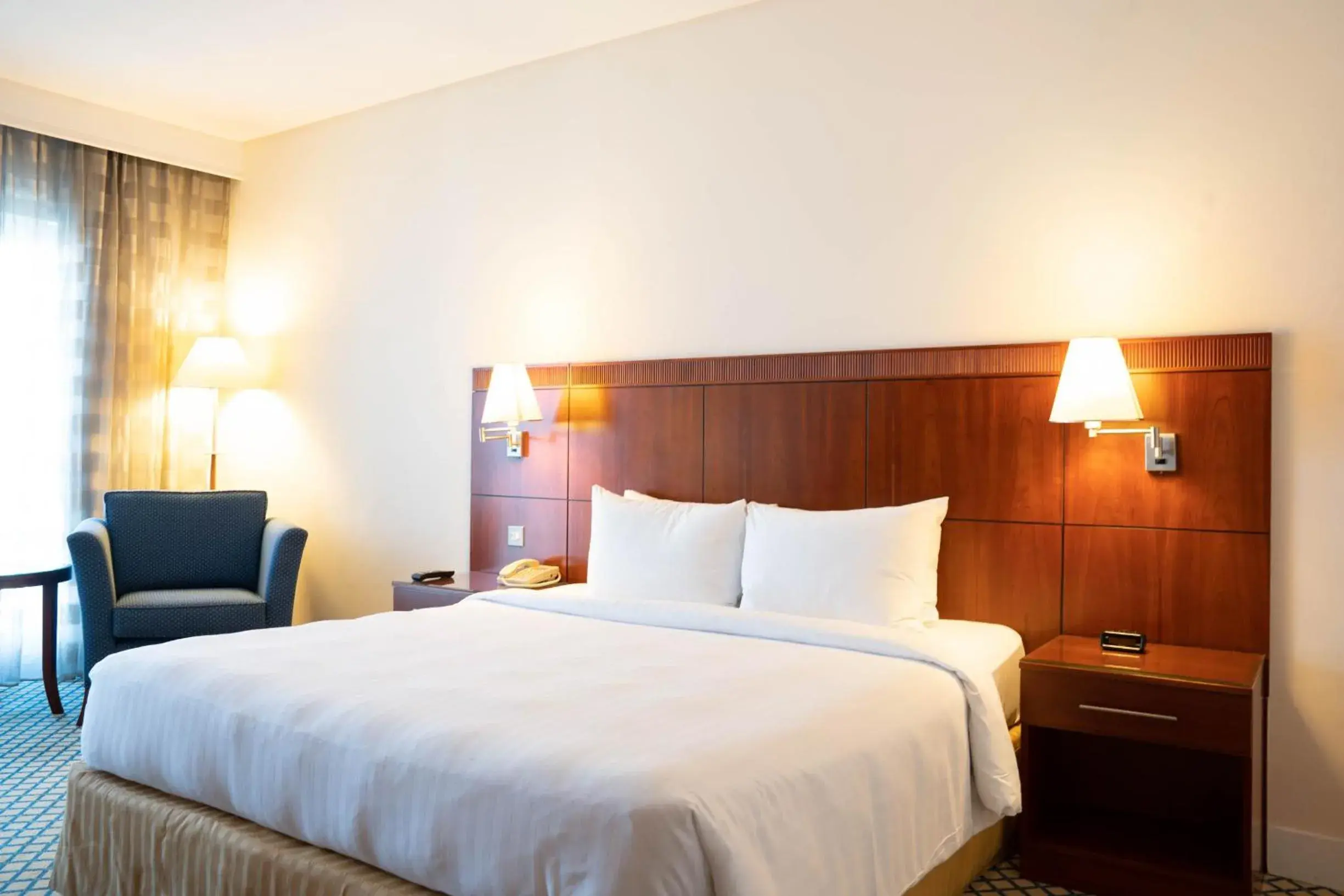 Executive Suite in Copthorne Lakeview Hotel Dubai, Green Community Executive Suite in Copthorne Lakeview Hotel Dubai, Green Community