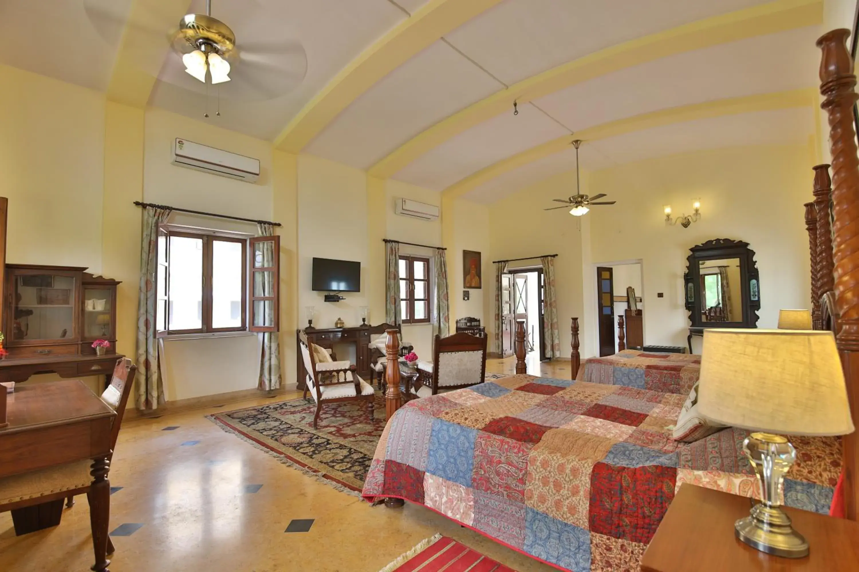 Suite with Pool View in Roop Niwas Kothi, Near Mandawa Suite with Pool View in Roop Niwas Kothi, Near Mandawa
