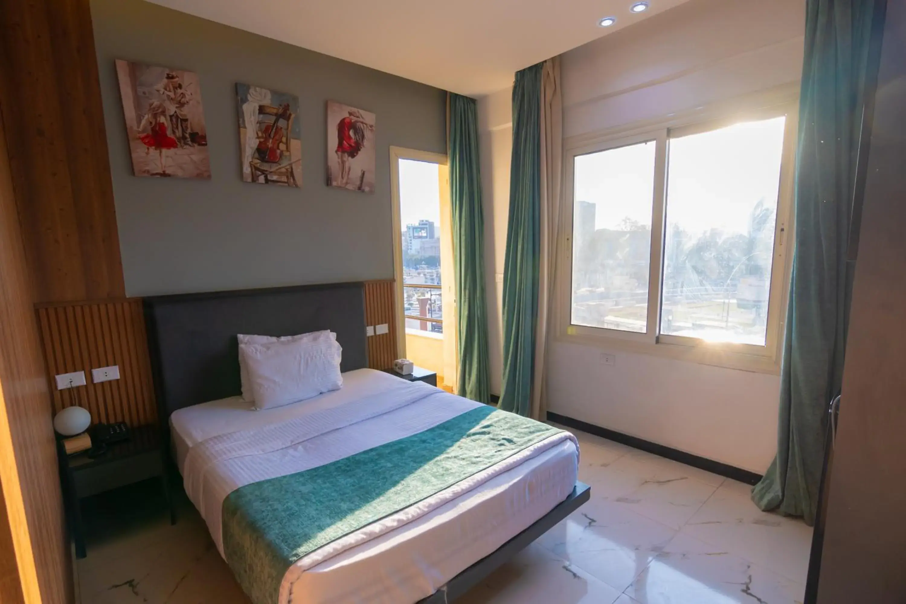 Superior Double Room - single occupancy in Museum Plaza Superior Double Room - single occupancy in Museum Plaza