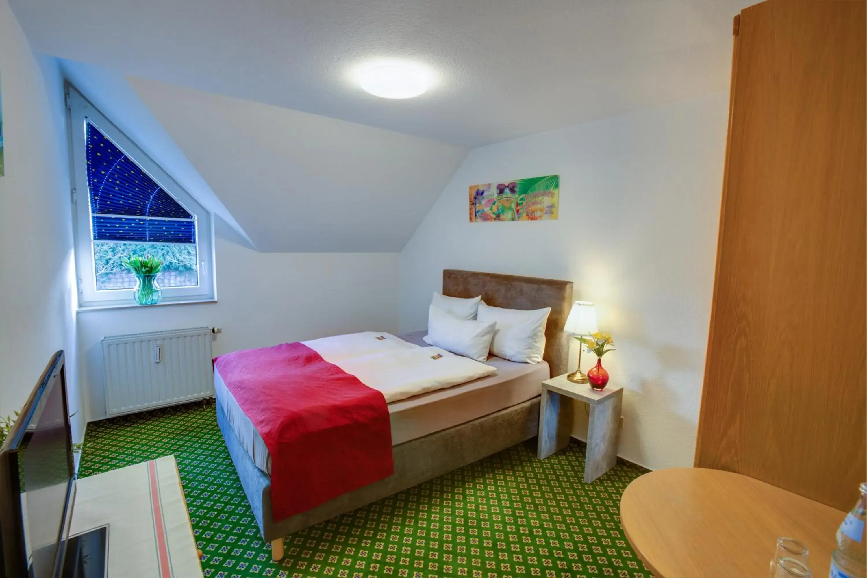 Large Single Room in Hotel Leo Mühlhausen Large Single Room in Hotel Leo Mühlhausen