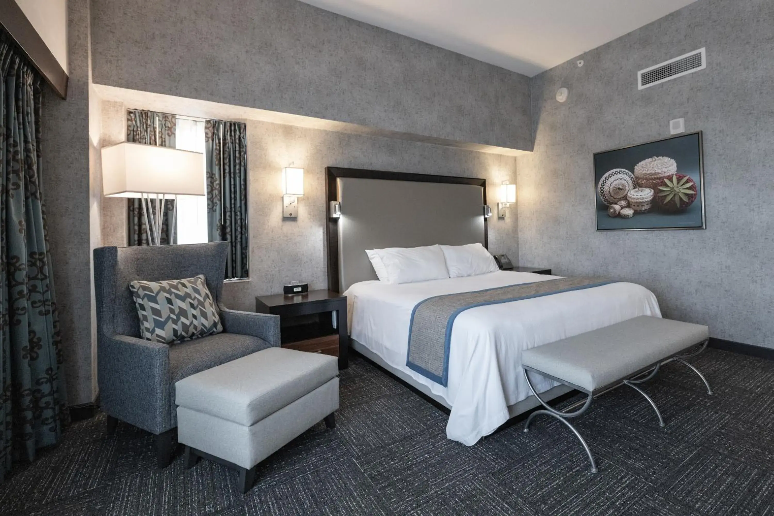 Superior King Room in Akwesasne Mohawk Casino Resort and Players Inn Hotel -formerly Comfort Inn and Suites Hogansburg NY Superior King Room in Akwesasne Mohawk Casino Resort and Players Inn Hotel -formerly Comfort Inn and Suites Hogansburg NY