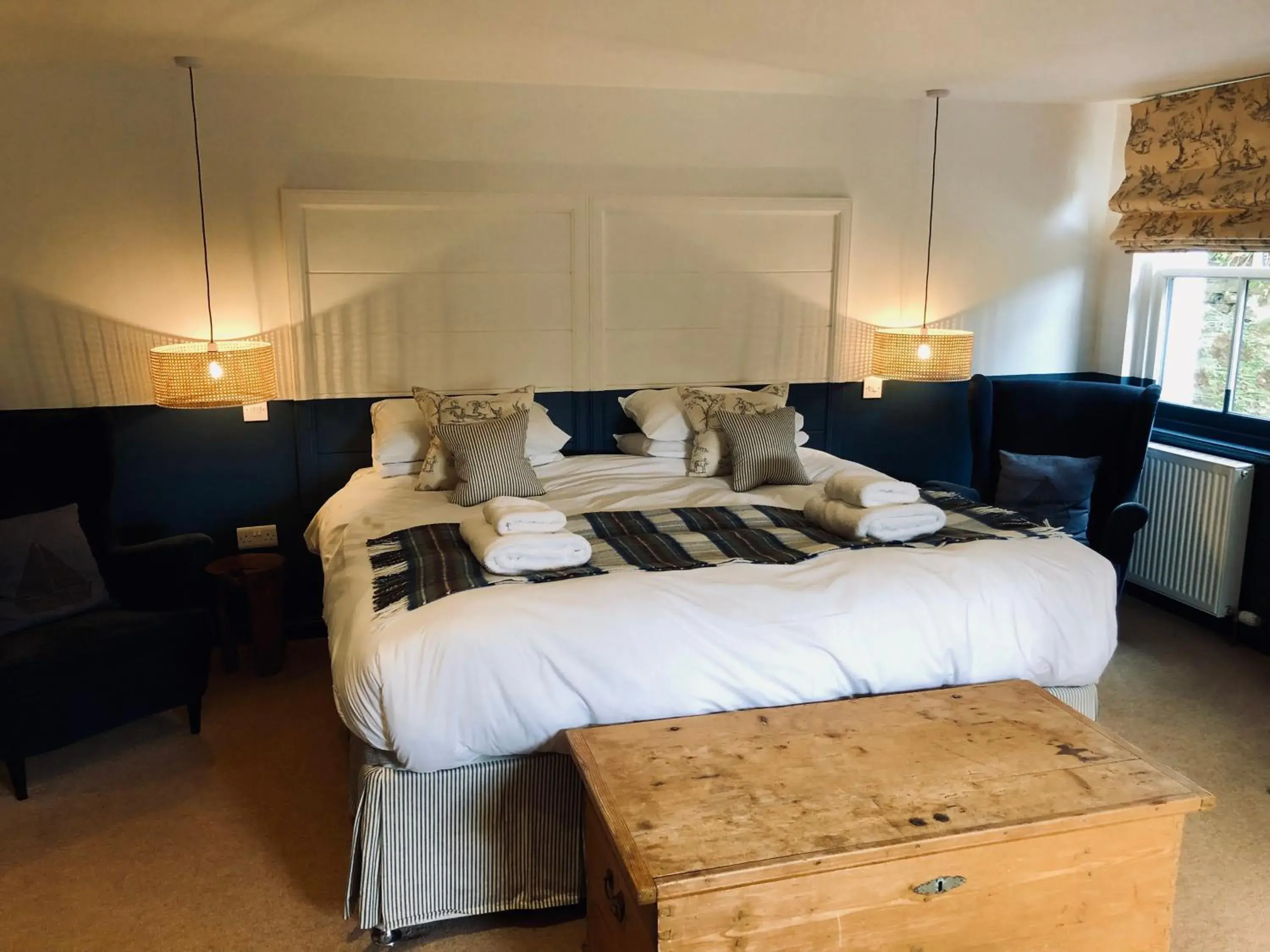 Deluxe Triple Room River Facing - single occupancy in The Boat Inn Deluxe Triple Room River Facing - single occupancy in The Boat Inn