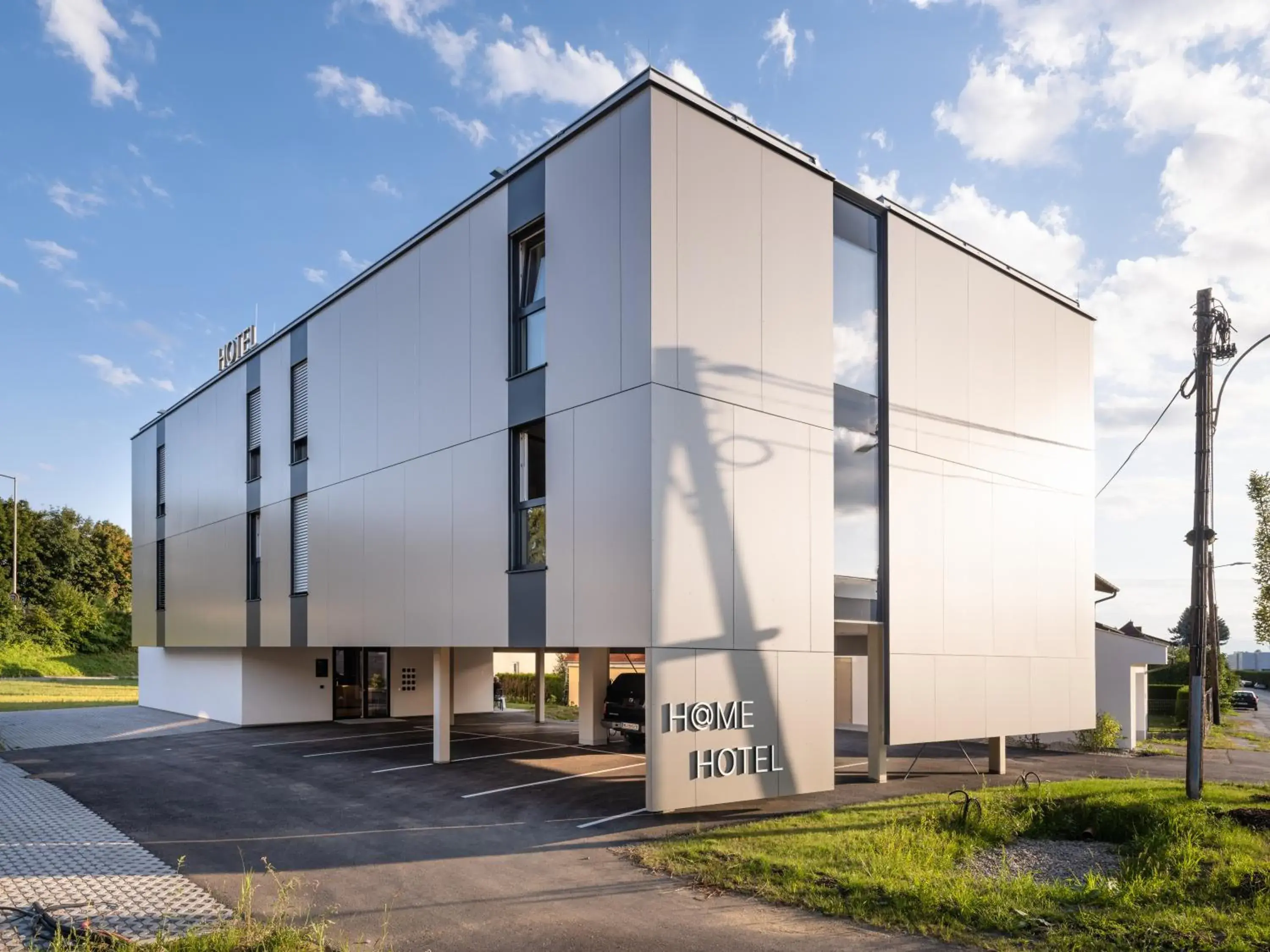 Hotel AT HOME - late arrival self check in Hotel AT HOME - late arrival self check in