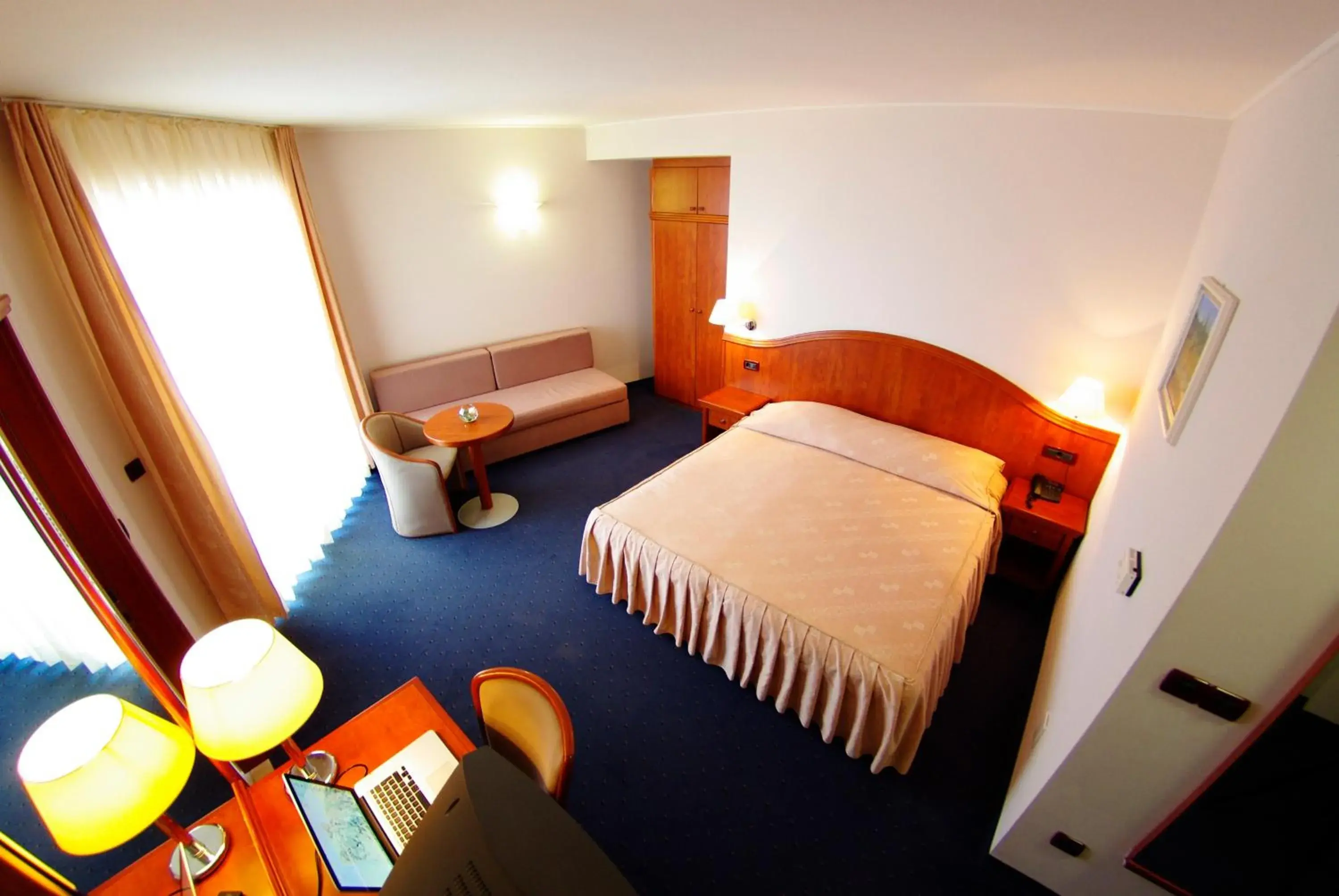 Twin Room with Balcony and Park View in Hotel Villa Marija Twin Room with Balcony and Park View in Hotel Villa Marija