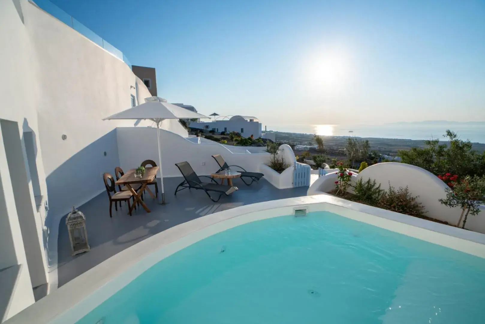 Deluxe Cave Suite with Outdoor Jetted Tub, Sea & Sunset View in Sun Angelos Oia - Luxury Cave Suites Deluxe Cave Suite with Outdoor Jetted Tub, Sea & Sunset View in Sun Angelos Oia - Luxury Cave Suites