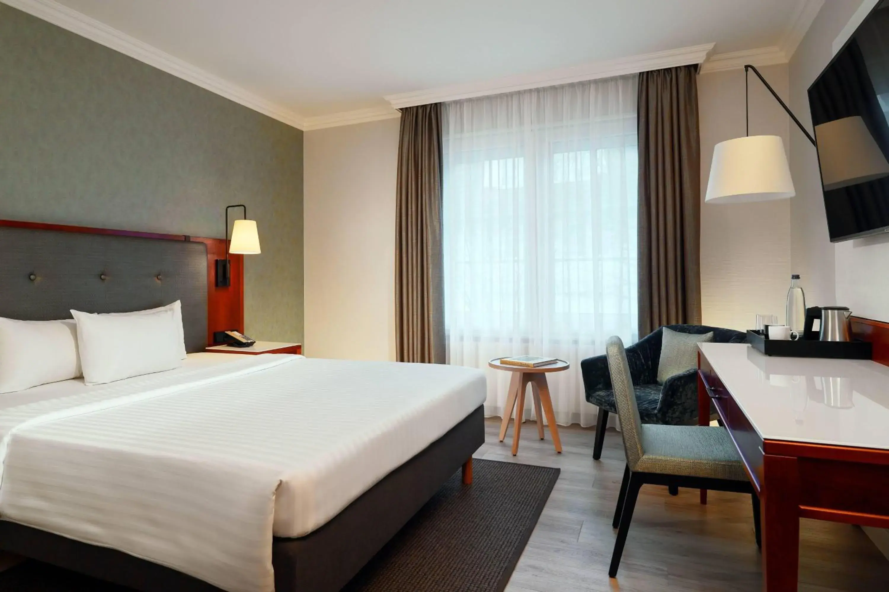 Courtyard Room, Guest room, 1 Queen in Courtyard by Marriott Hamburg Airport Courtyard Room, Guest room, 1 Queen in Courtyard by Marriott Hamburg Airport