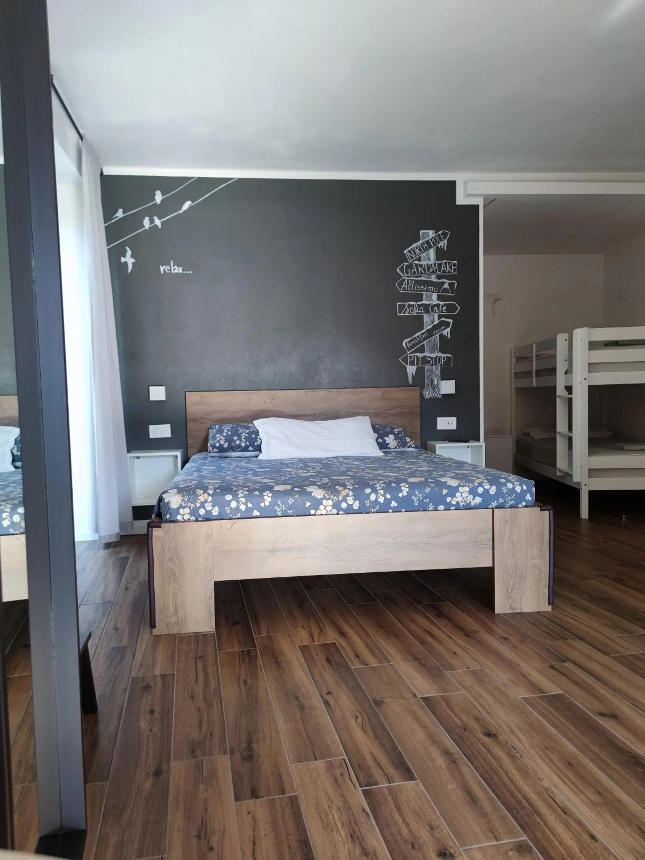 Quadruple Room - single occupancy in Casa Pitem Quadruple Room - single occupancy in Casa Pitem