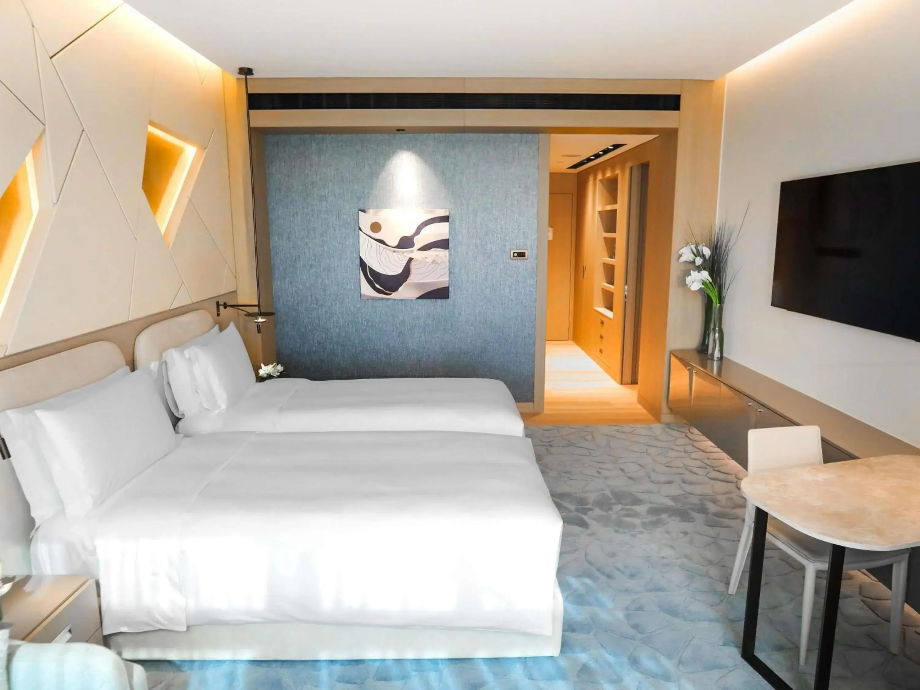 Deluxe Twin Room in La Cigale Hotel Managed by Accor Deluxe Twin Room in La Cigale Hotel Managed by Accor