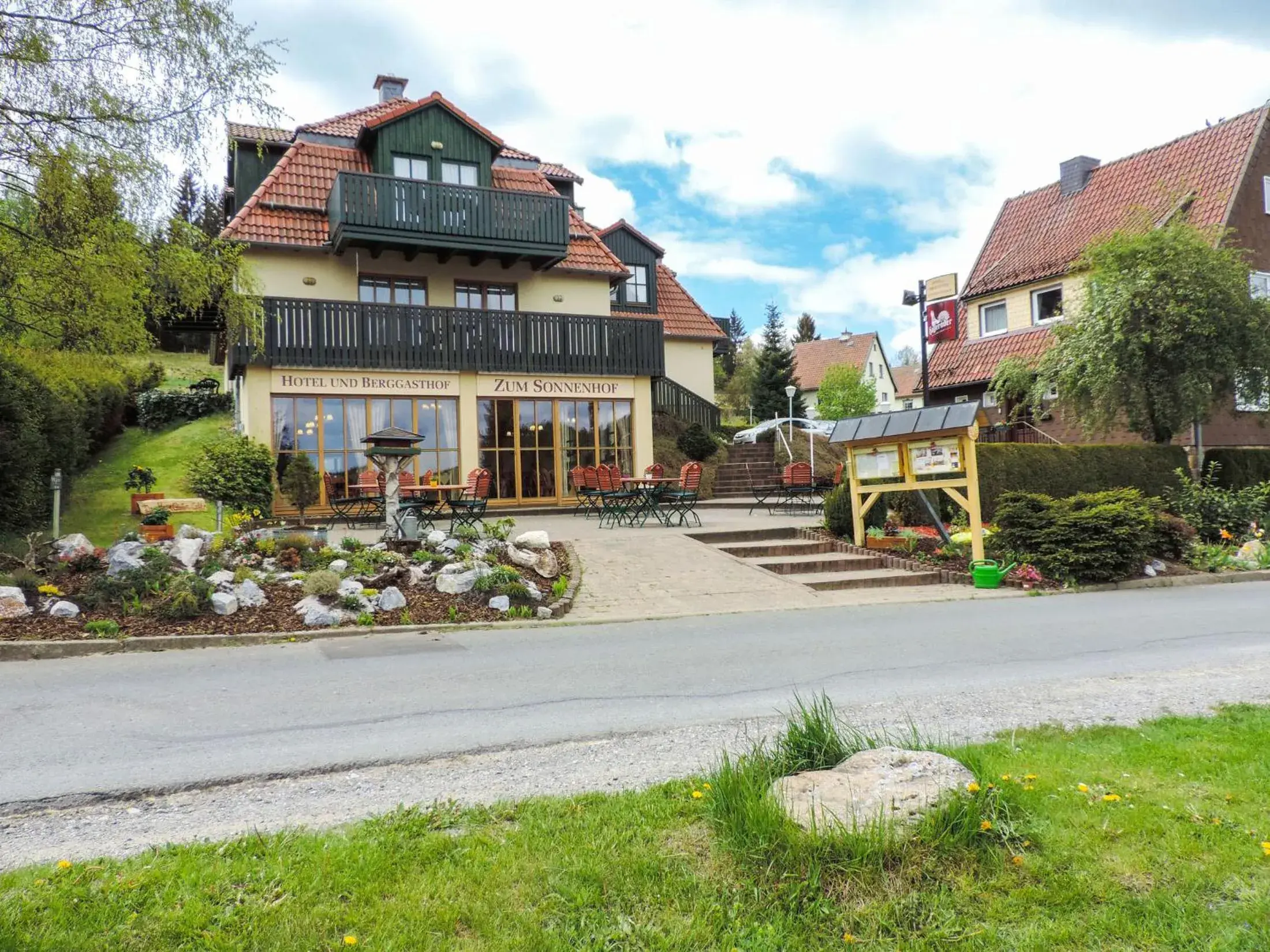 Hotel und Berggasthof Zum Sonnenhof Hotel und Berggasthof Zum Sonnenhof