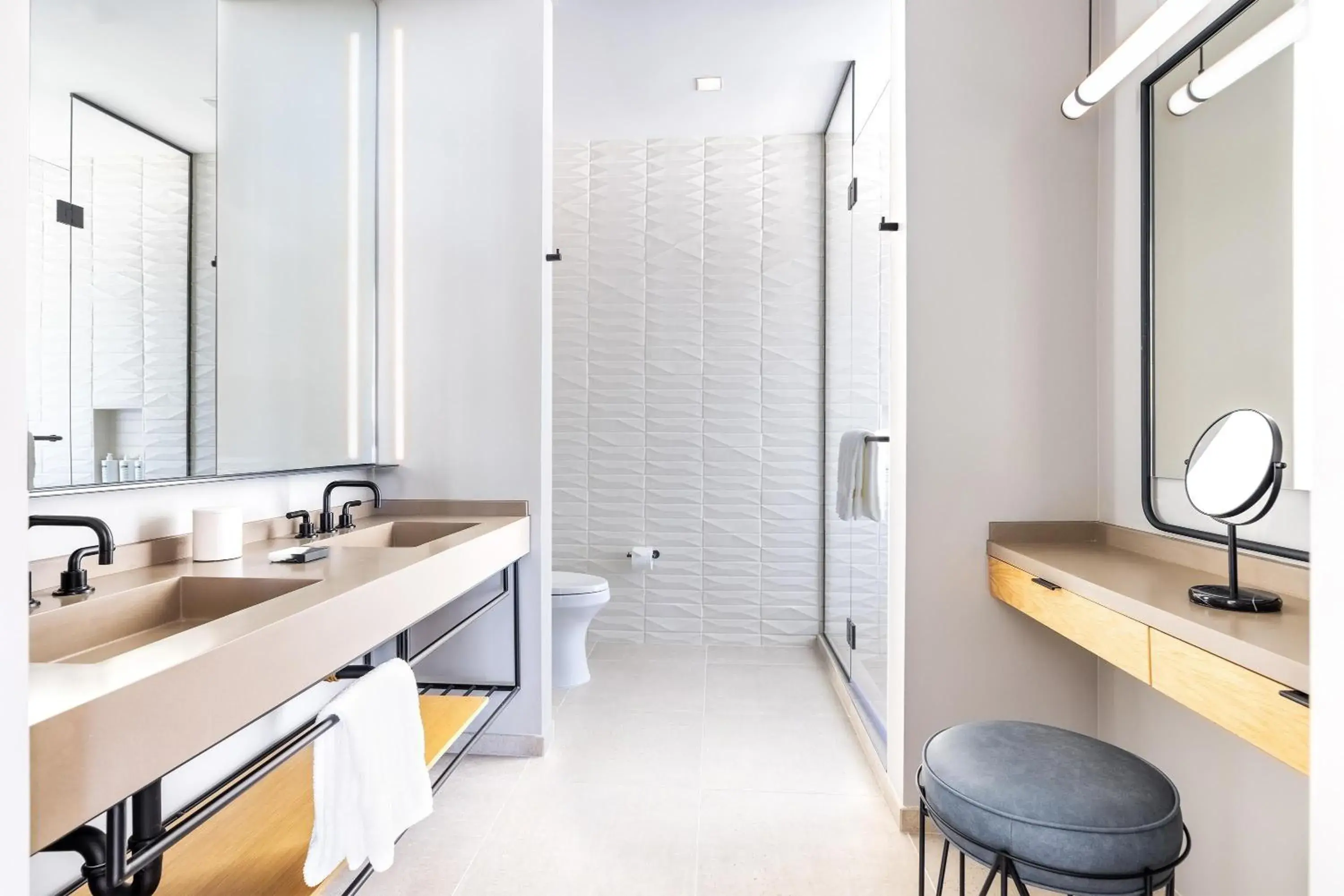 King Suite in The Shay, a Destination by Hyatt King Suite in The Shay, a Destination by Hyatt