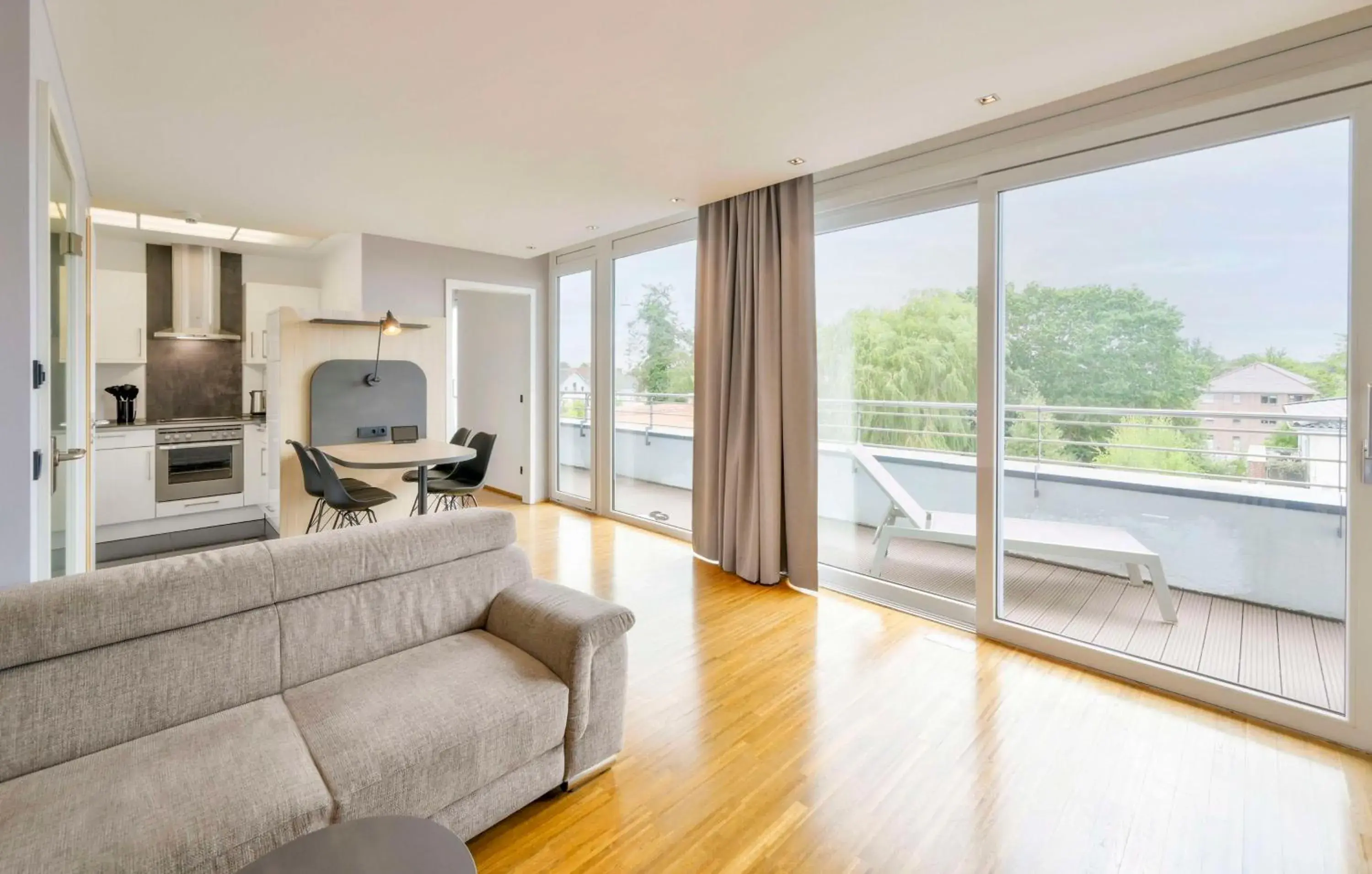 Three-Room Apartment with Double Bed and Balcony - single occupancy - Non-Smoking in Park Inn by Radisson Papenburg Three-Room Apartment with Double Bed and Balcony - single occupancy - Non-Smoking in Park Inn by Radisson Papenburg